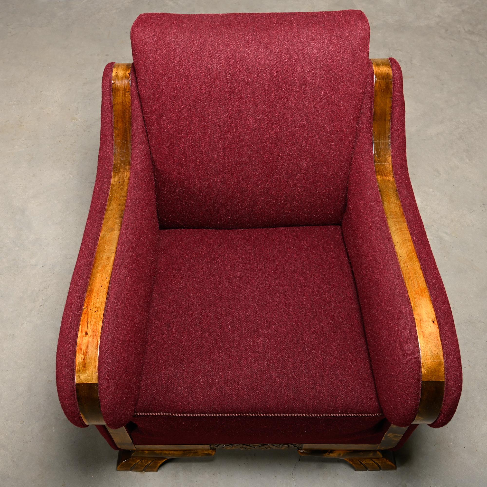 Paire de fauteuils Art Déco d'ébéniste danois en tissu de laine bordeaux en vente 5