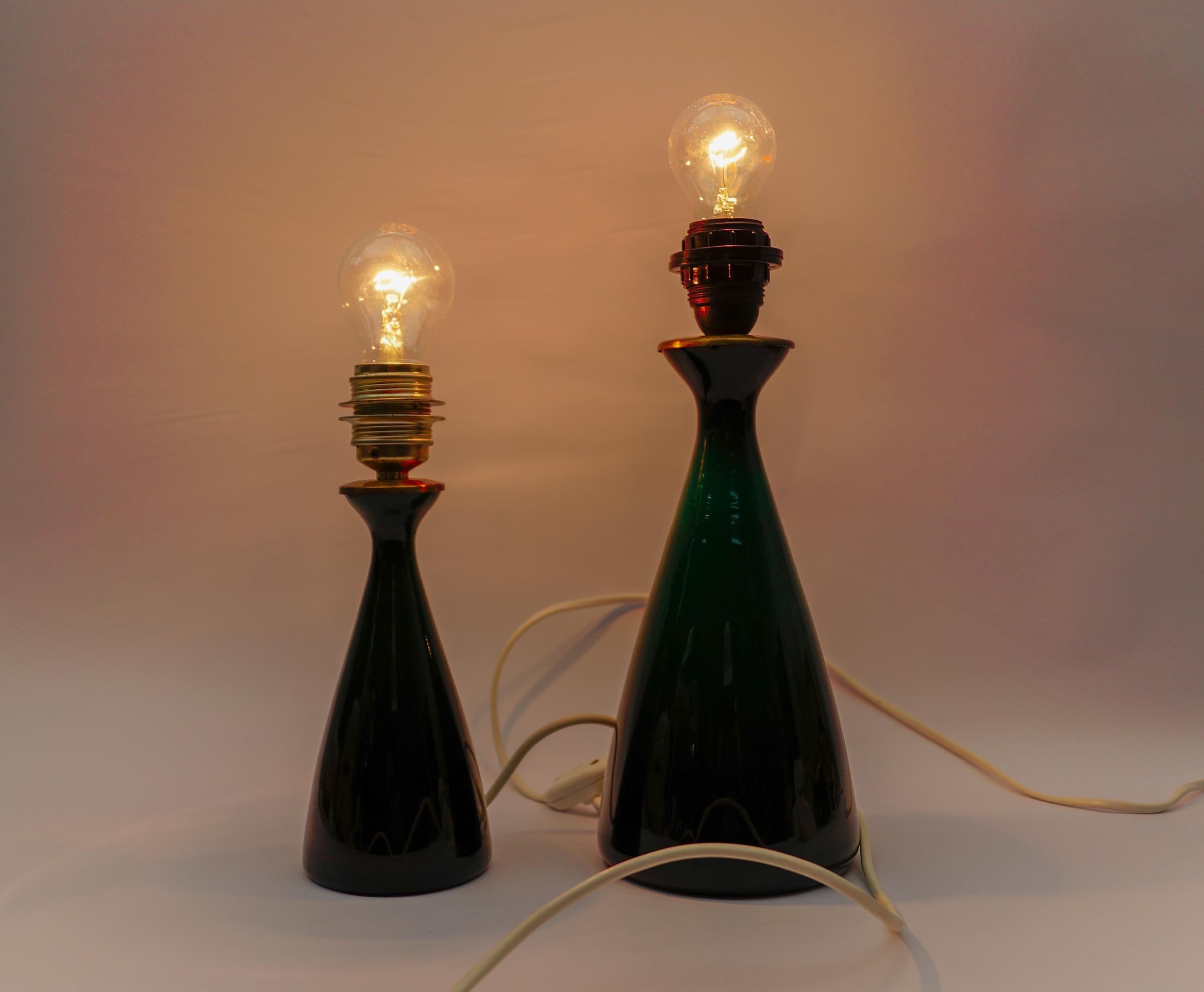 Milieu du XXe siècle Paire de lampes de table en verre vert de Kastrup Holmegaard, 1960s en vente