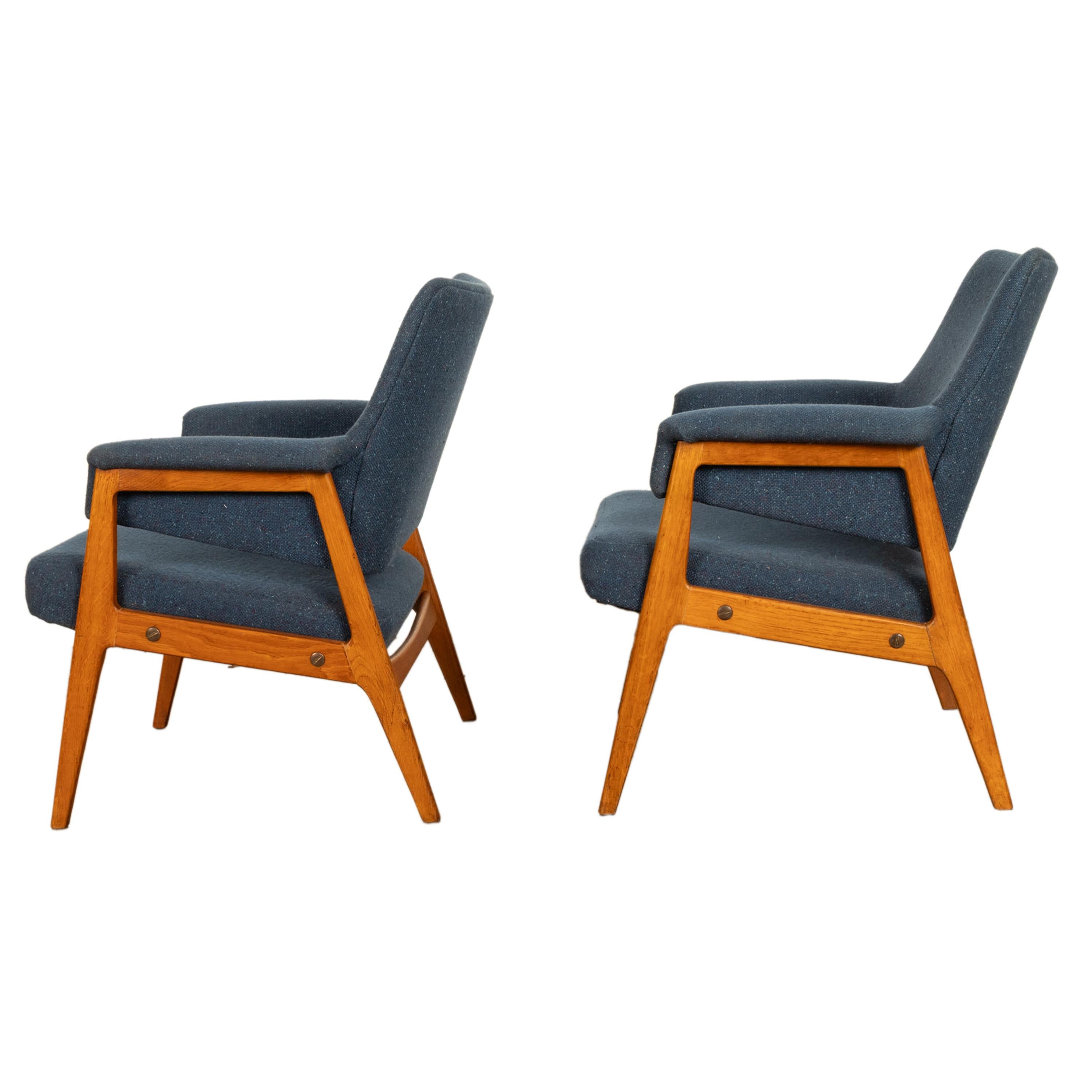 Paire de chaises à accoudoirs danoises modernes du MId siècle Karl-Erik Ekselius pour JOC Möbler 1960 en vente 5