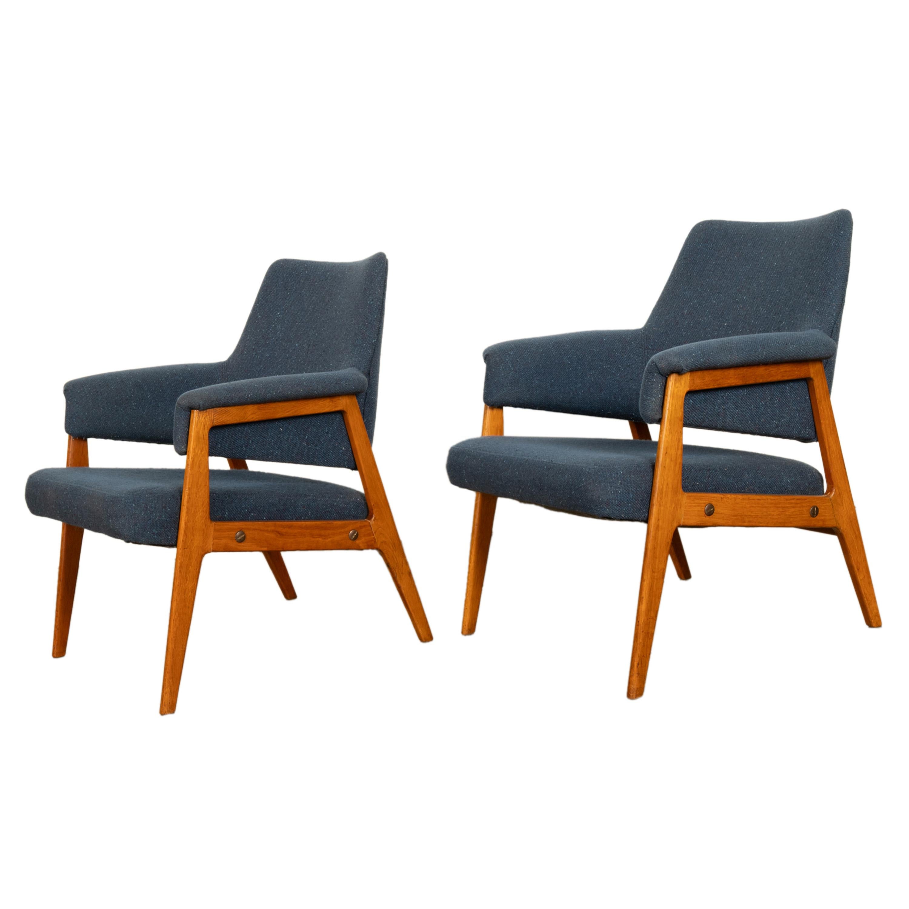 Paire de chaises à accoudoirs danoises modernes du MId siècle Karl-Erik Ekselius pour JOC Möbler 1960 en vente 7