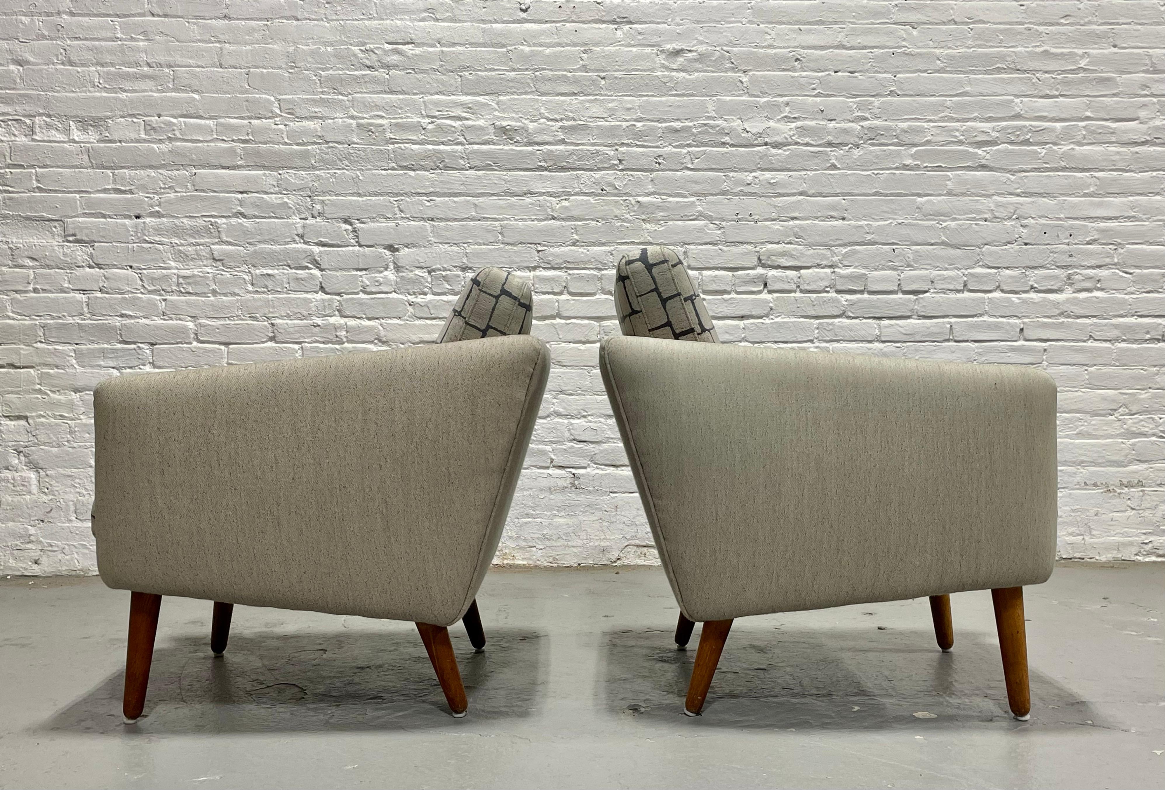 PAIRE - FAUTEUIL DANISH Mid Century Modern TEAK + Wool, c.I.C. 1960's en vente 2