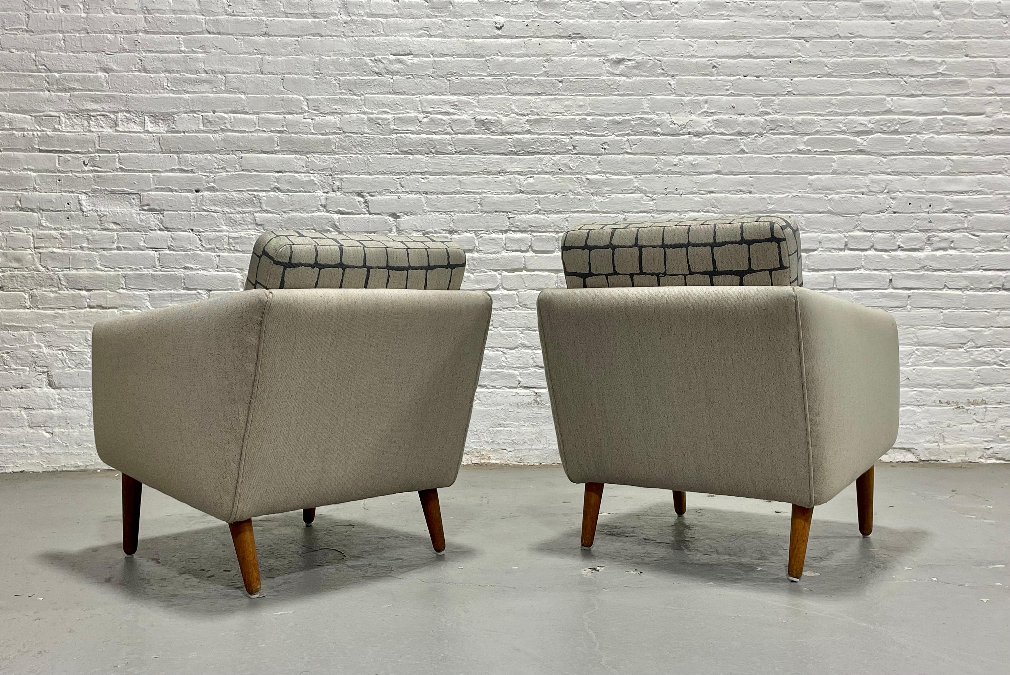 PAIRE - FAUTEUIL DANISH Mid Century Modern TEAK + Wool, c.I.C. 1960's en vente 3