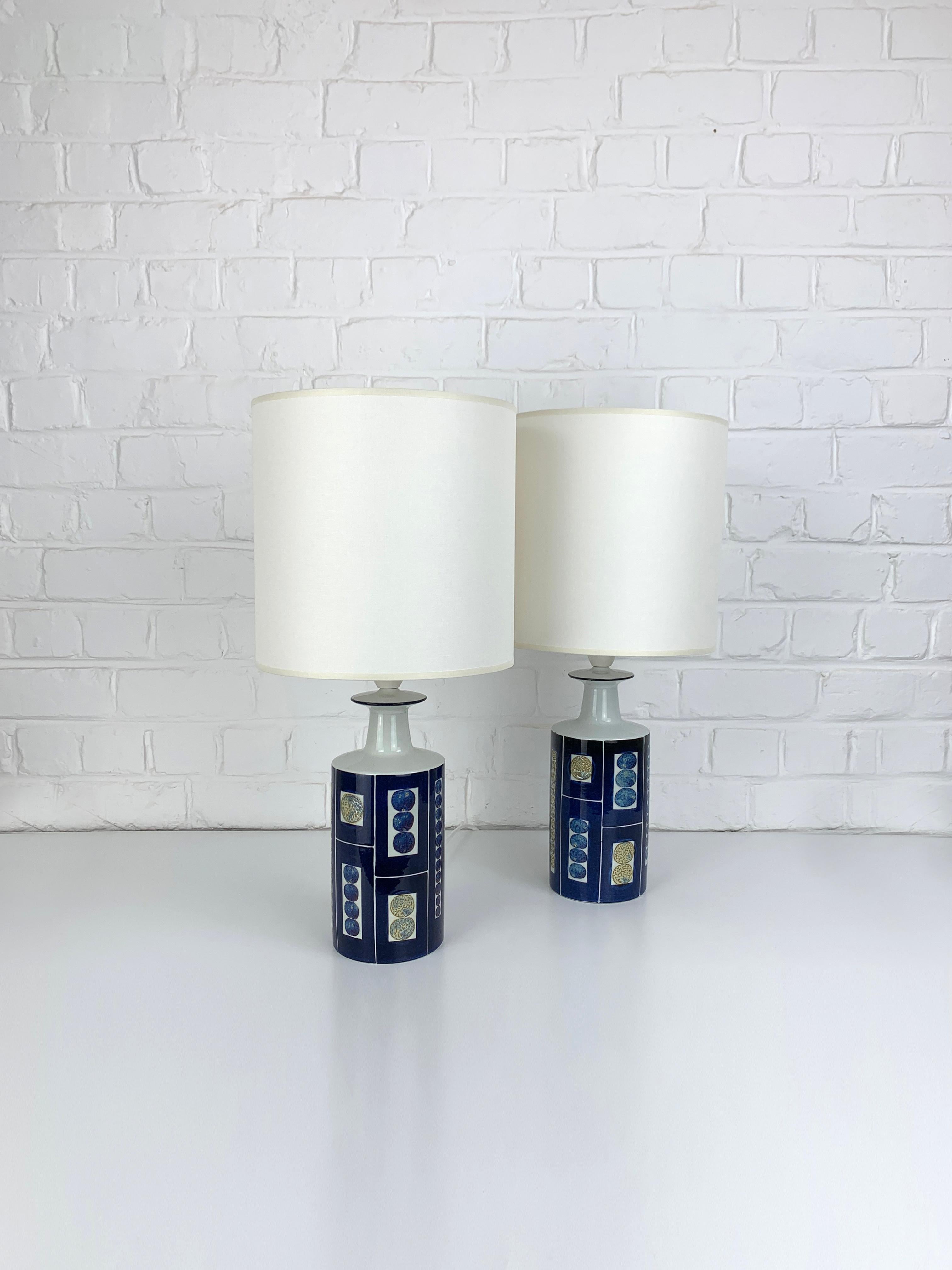 Smaltato Coppia di lampade moderne danesi in ceramica di I.L.A. Royal Copenhagen Fog and Morup 1960 in vendita