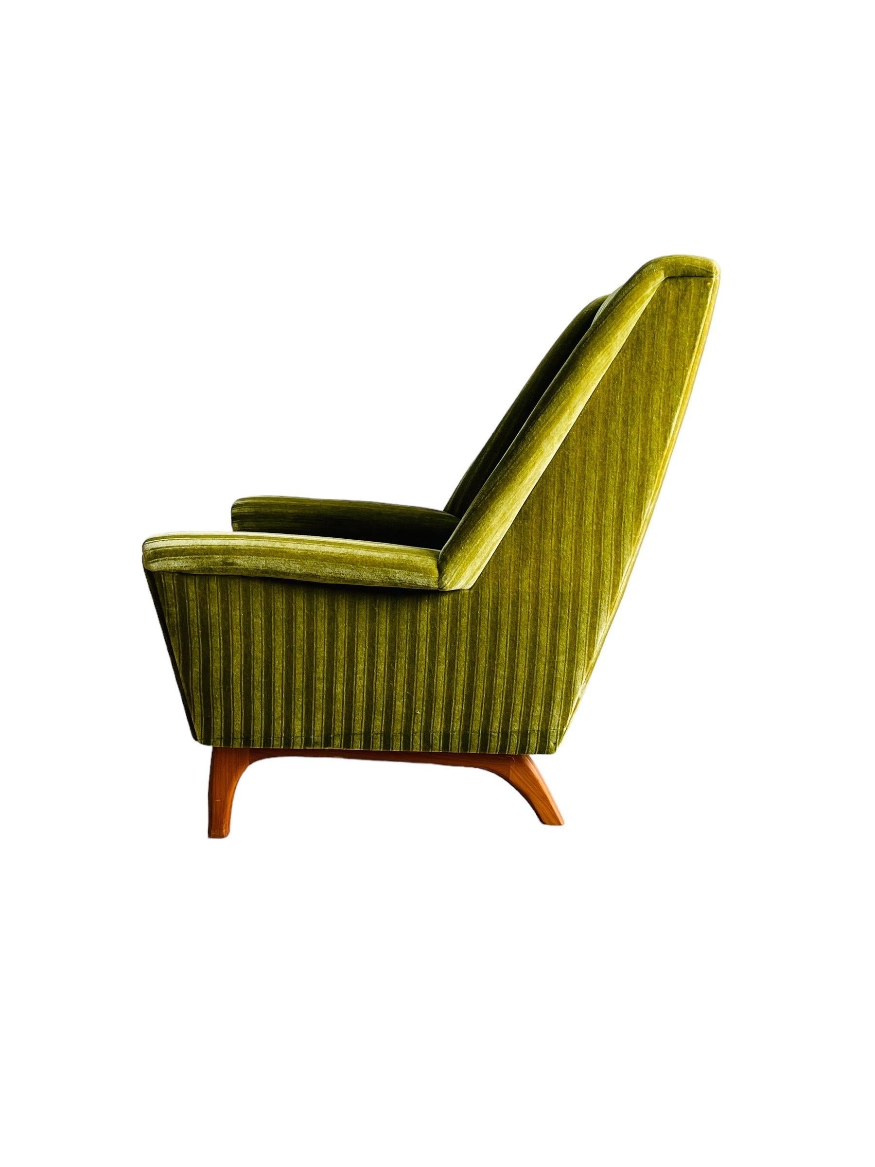 Pair Danish Modern Lounge Chairs  For Sale 7