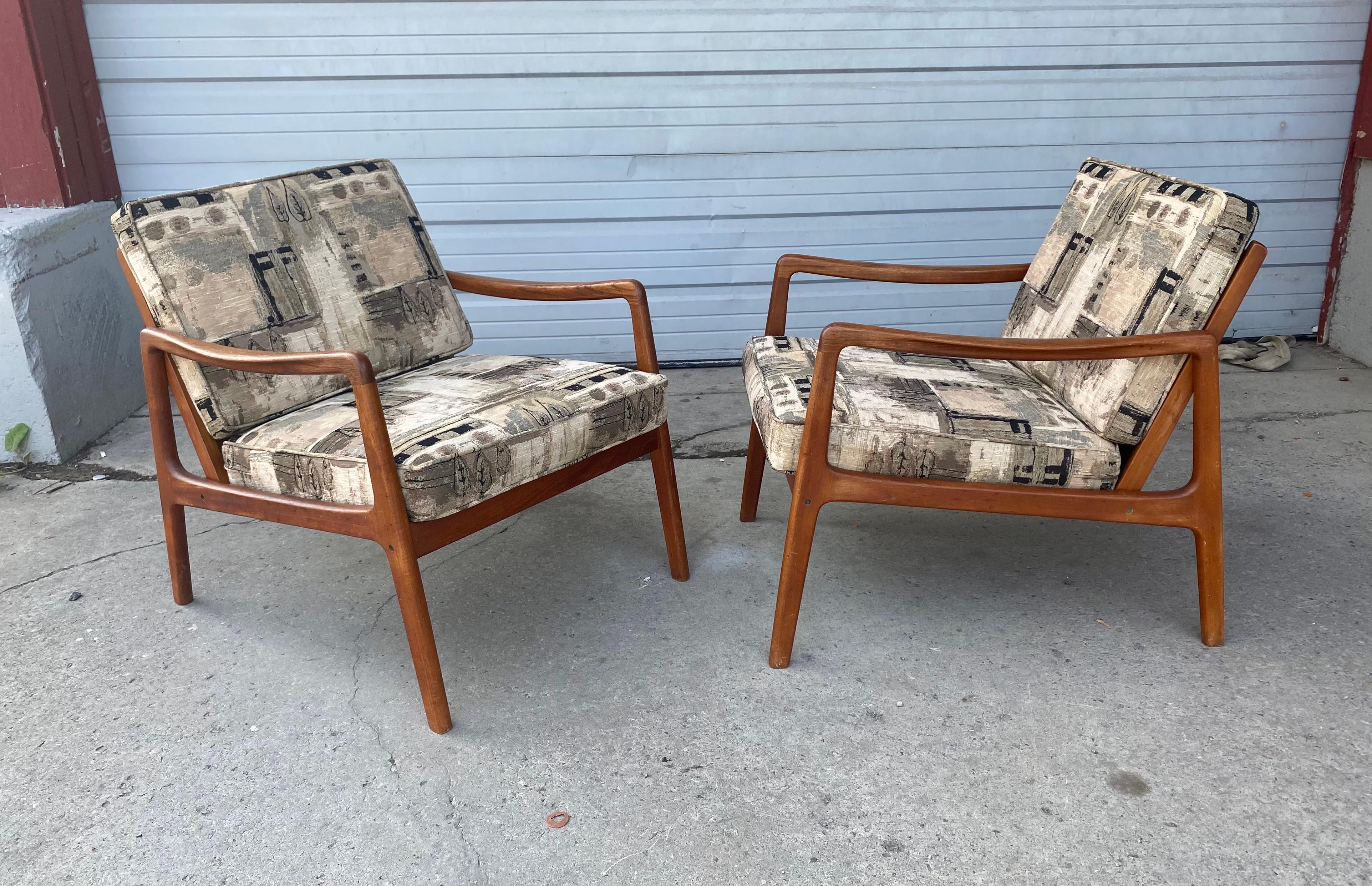 Pair Danish Modern Teak Armchairs by Ole Wanscher for France & Son In Good Condition In Buffalo, NY