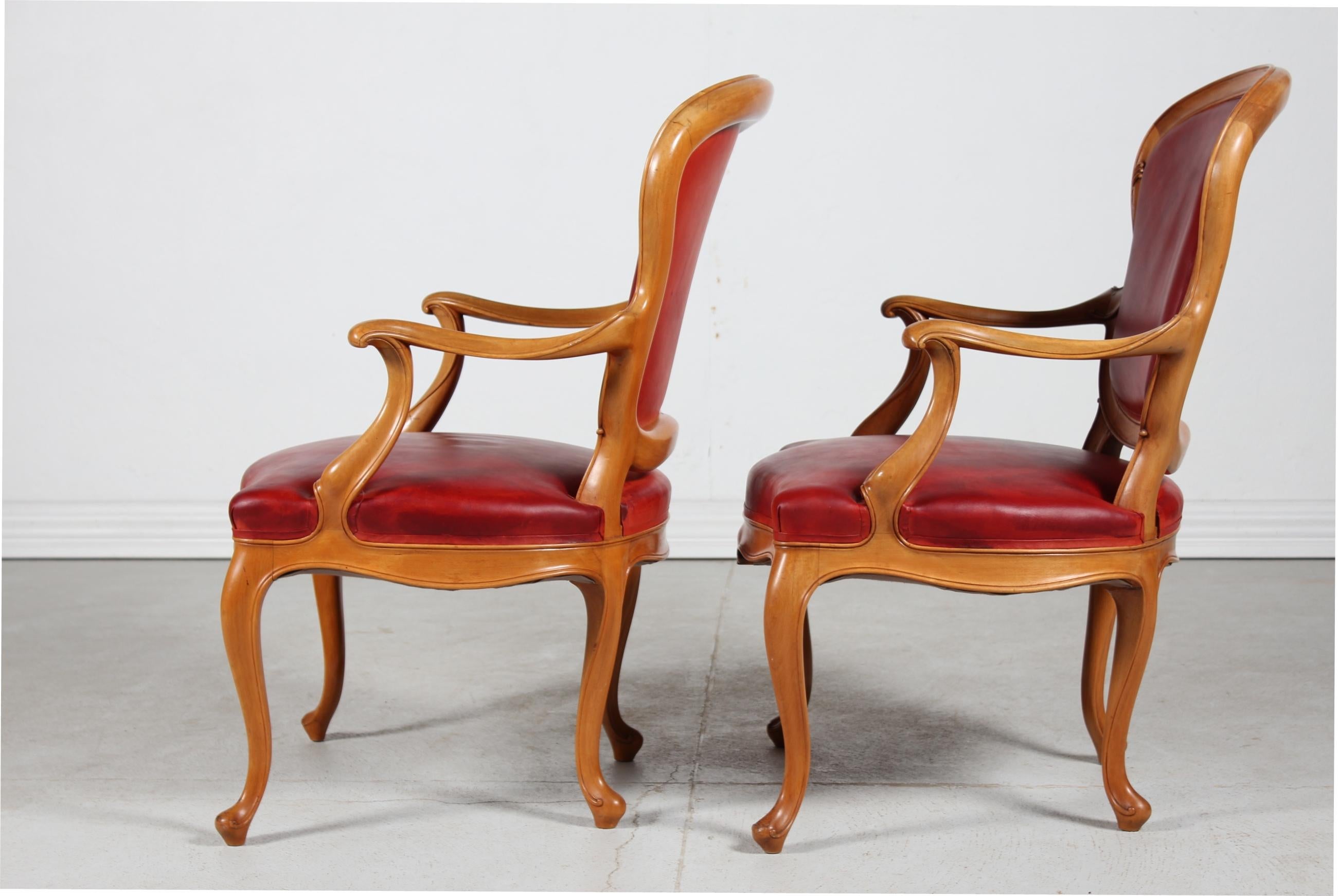 Paire de fauteuils rococo danois en noyer et cuir d'aniline rouge, vers 1880 en vente 4