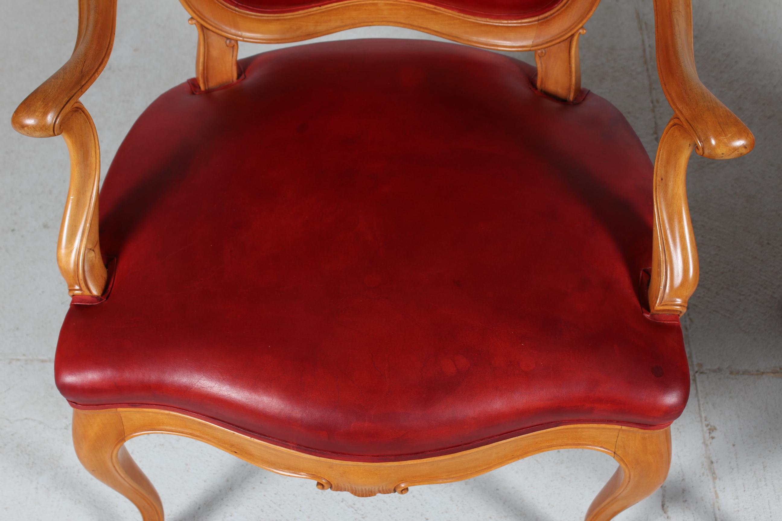 Paire de fauteuils rococo danois en noyer et cuir d'aniline rouge, vers 1880 en vente 7