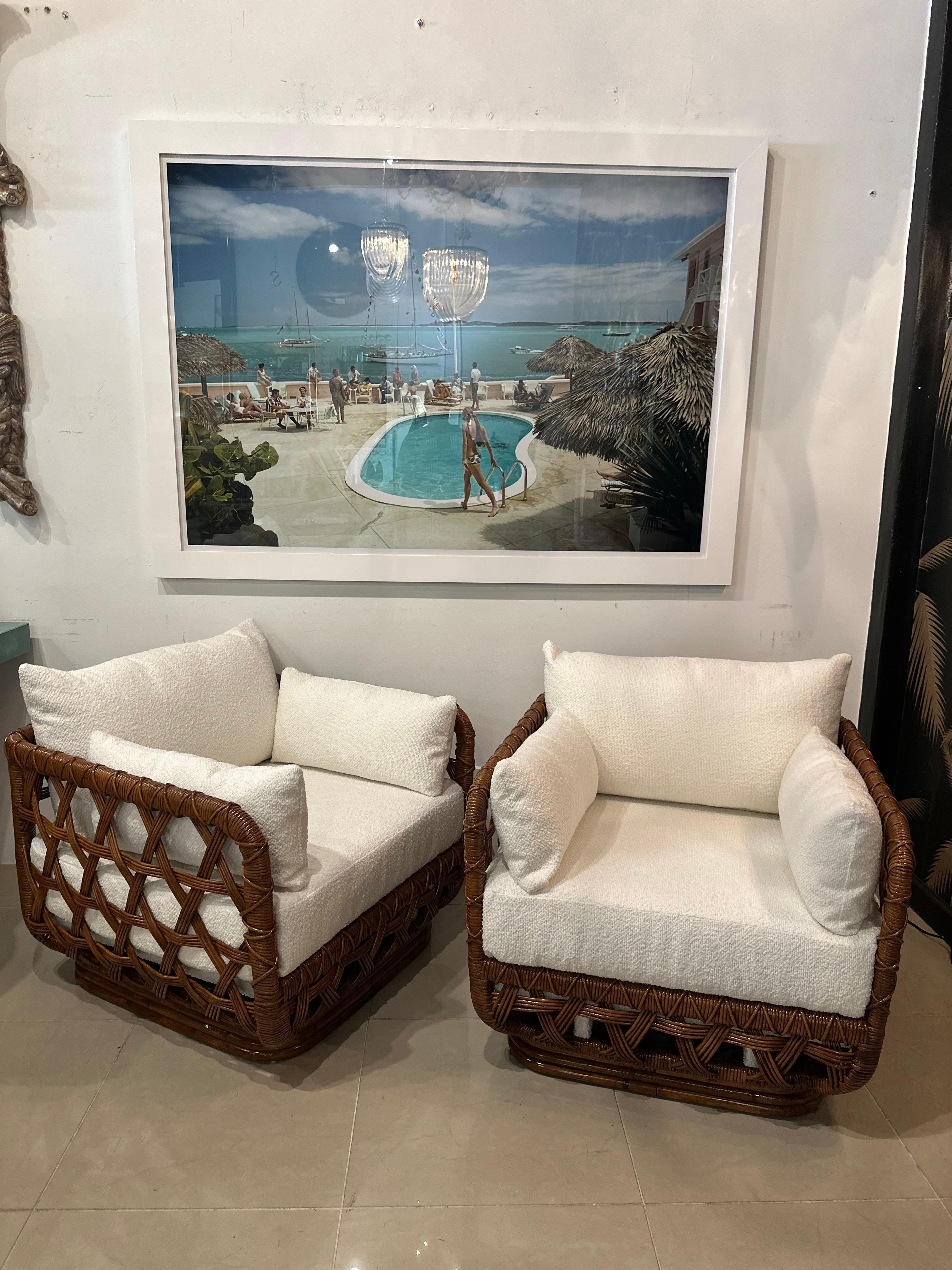 Tappezzeria Coppia Danny Ho Fong Tanganika Tropi-cal Club Lounge Chair in rattan restaurato in vendita