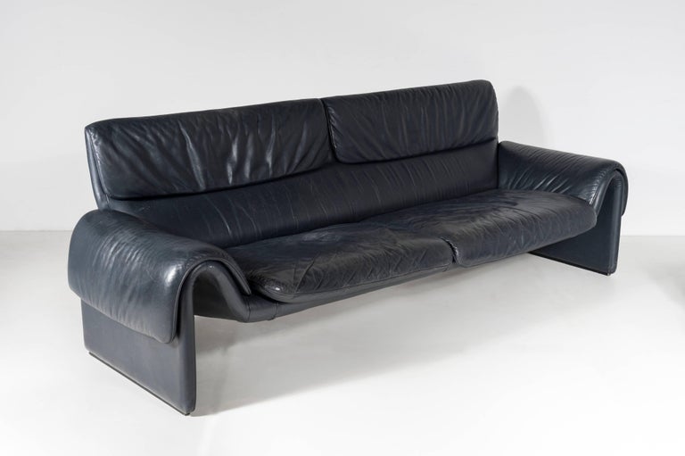 Pair Of Dark Blue Leather Sofa By De Sede Model Ds 2017 Circa 1990 Pair Of Dark Blue Leather Sofa By De Sede Model Ds 2017 Circa 1990 In