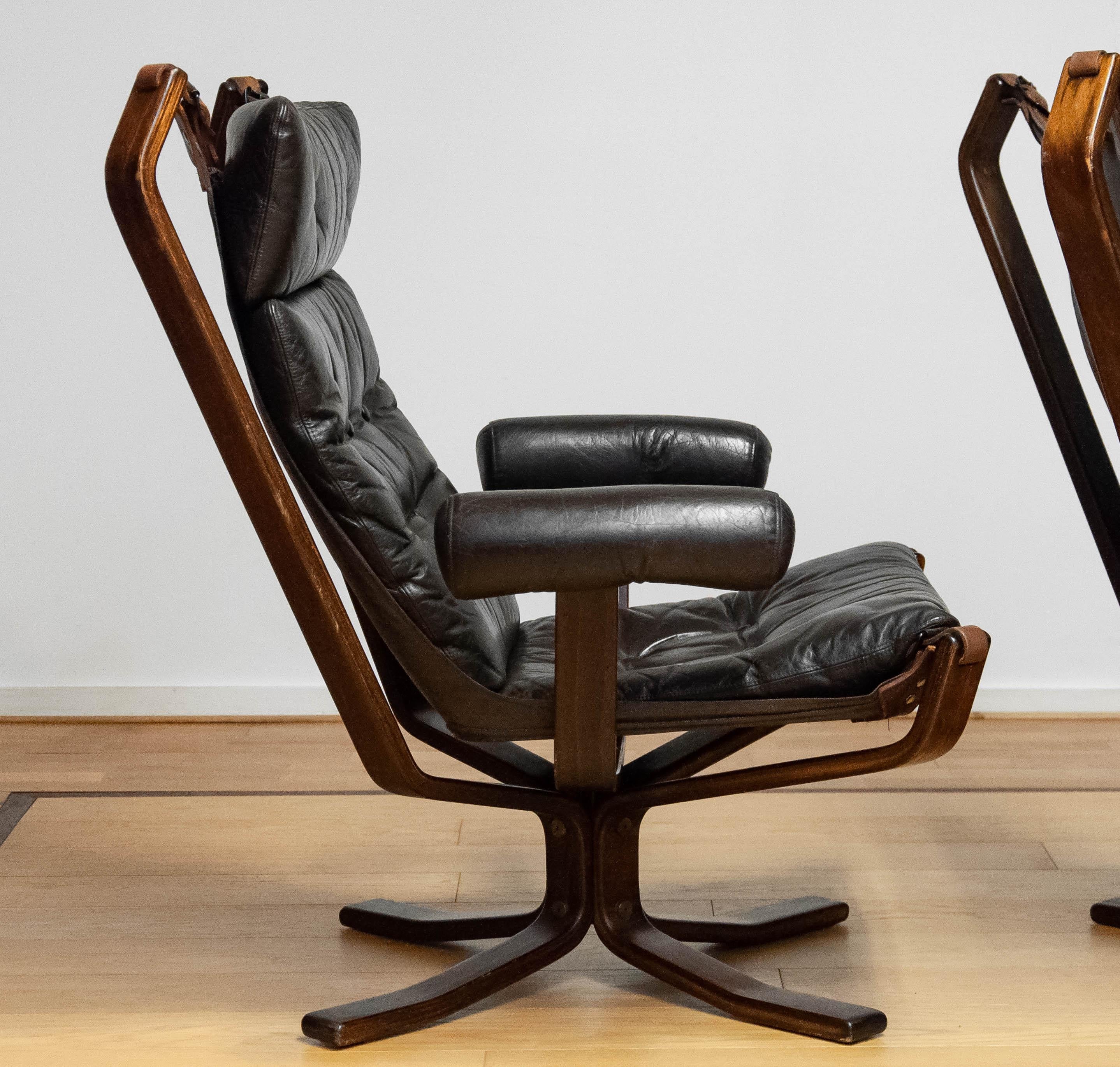 Late 20th Century Pair Dark Brown Leather Lounge Chairs 'Superstar