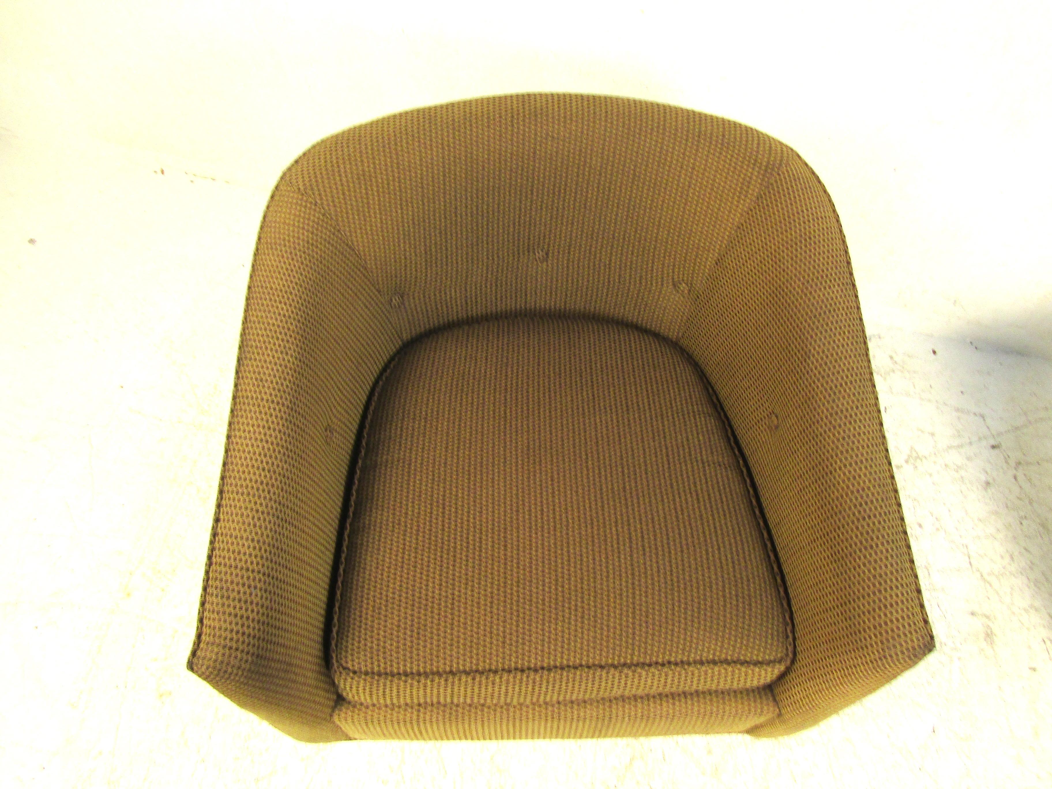 Pair of Dark Green Upholstery Lounge Chairs For Sale 2