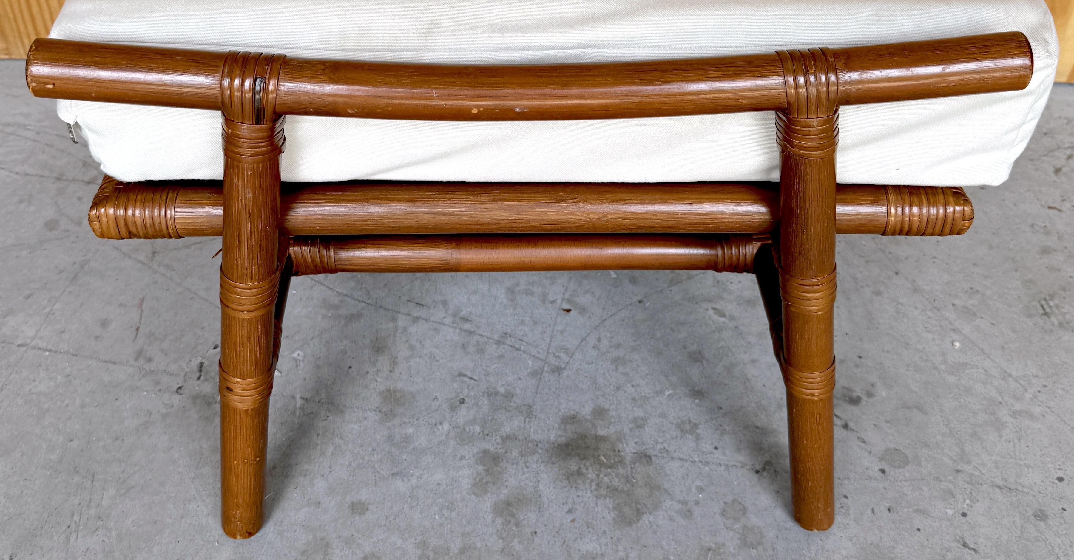 Paar Clubstühle aus dunklem Naturrattan mit Ottomane von Ficks Reed, 1960er Jahre im Angebot 6