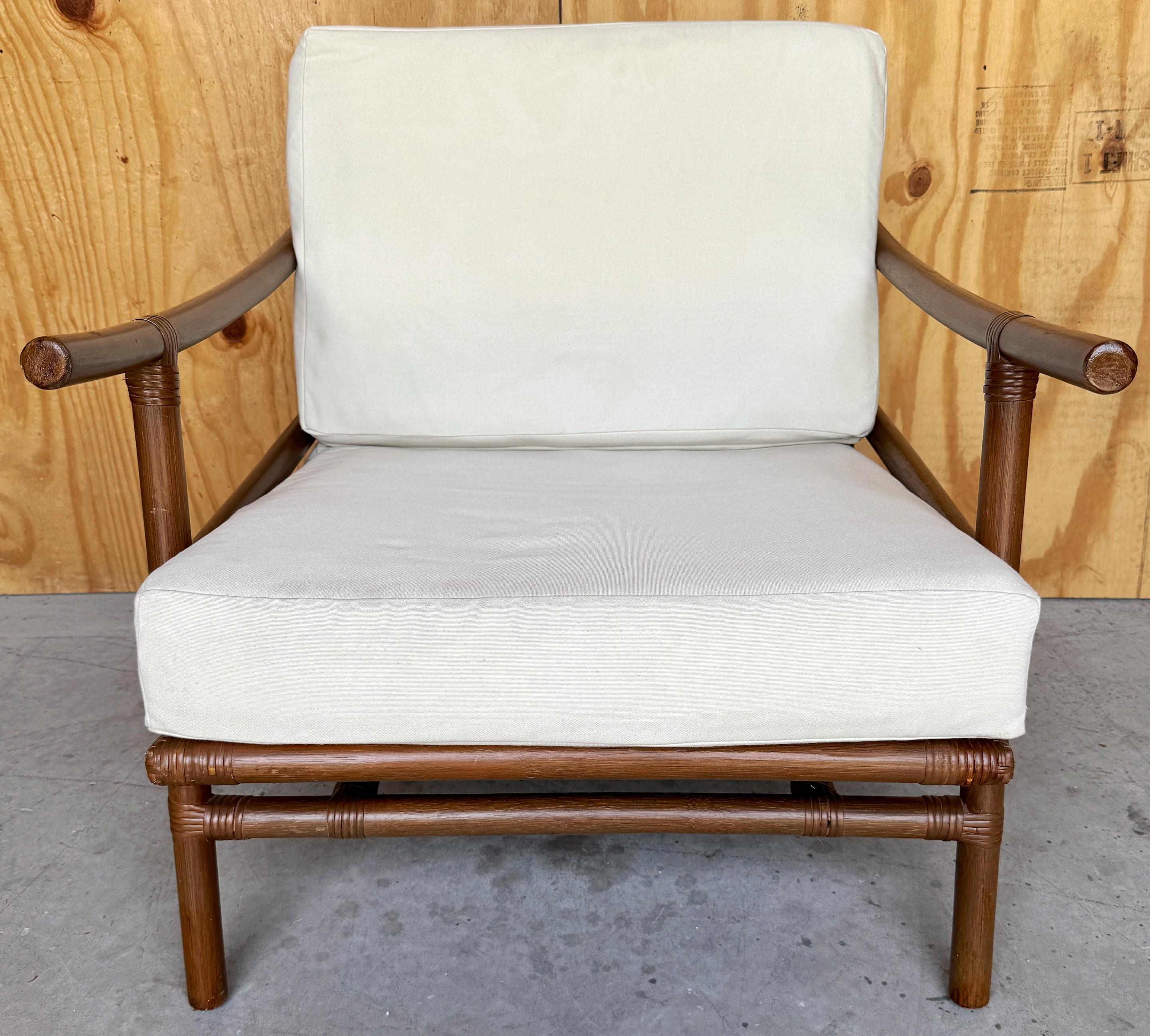 Paar Clubstühle aus dunklem Naturrattan mit Ottomane von Ficks Reed, 1960er Jahre im Angebot 4
