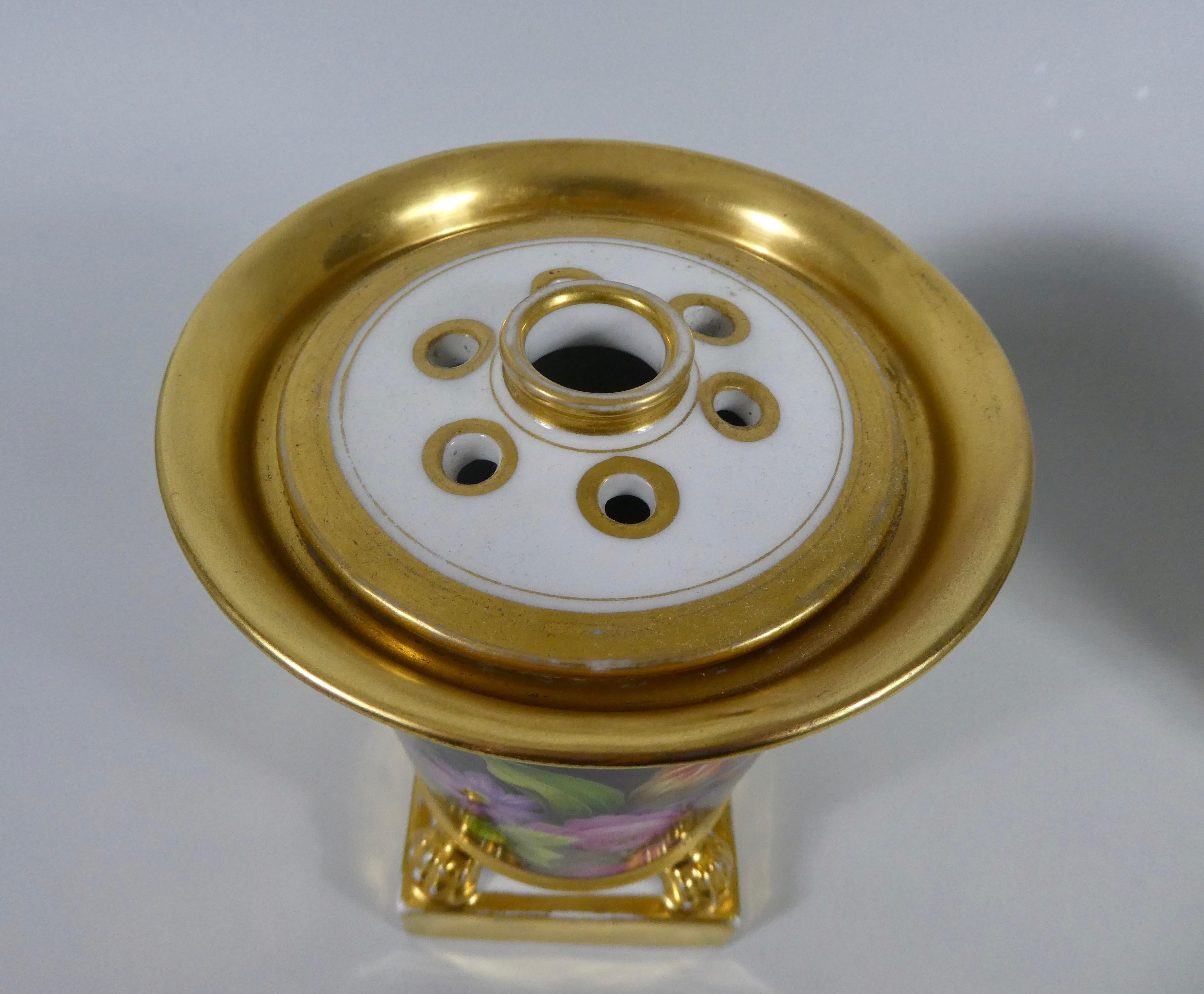 Pair of Darte Freres of Paris Porcelain Pot Pourri, circa 1820 6