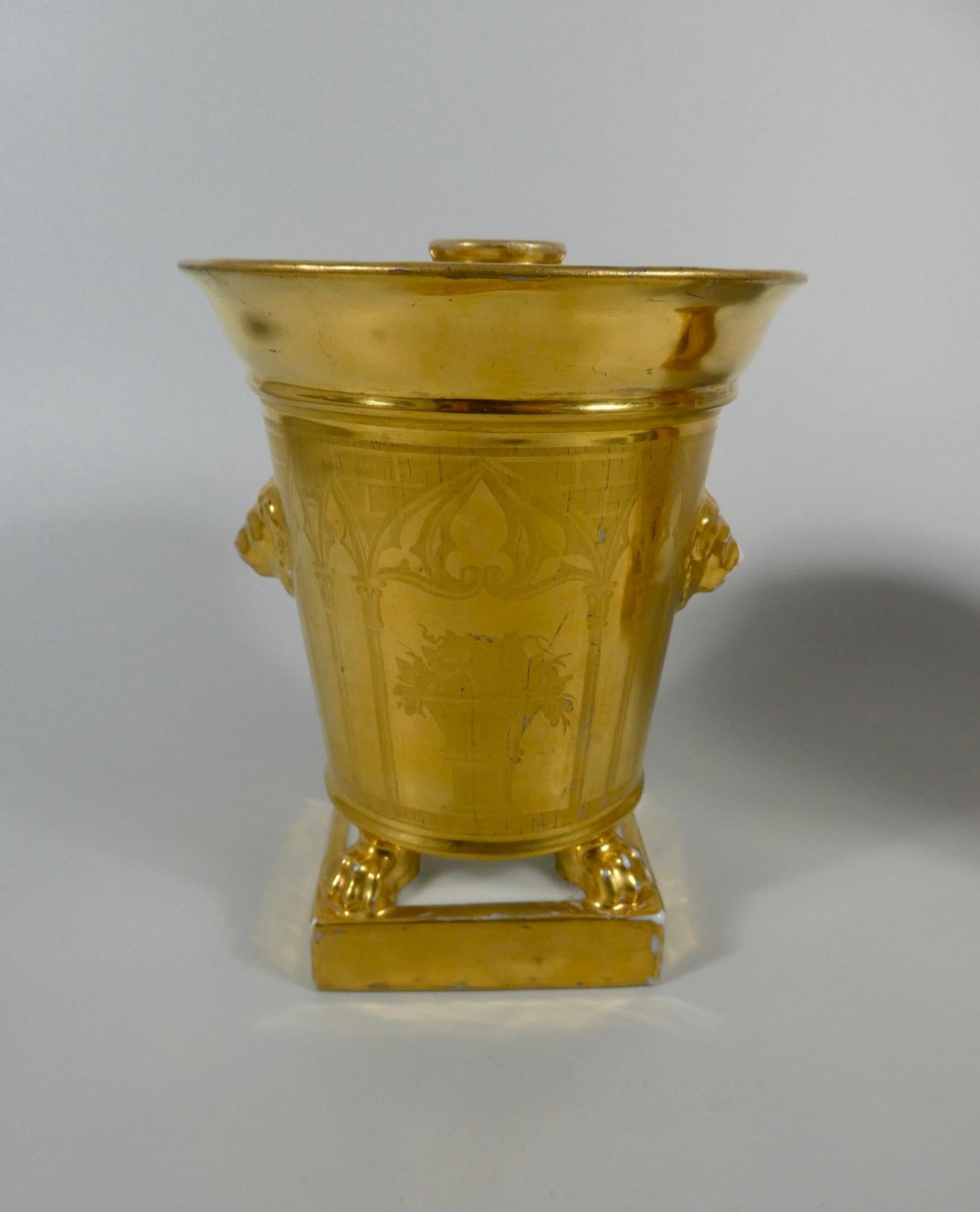 French Pair of Darte Freres of Paris Porcelain Pot Pourri, circa 1820