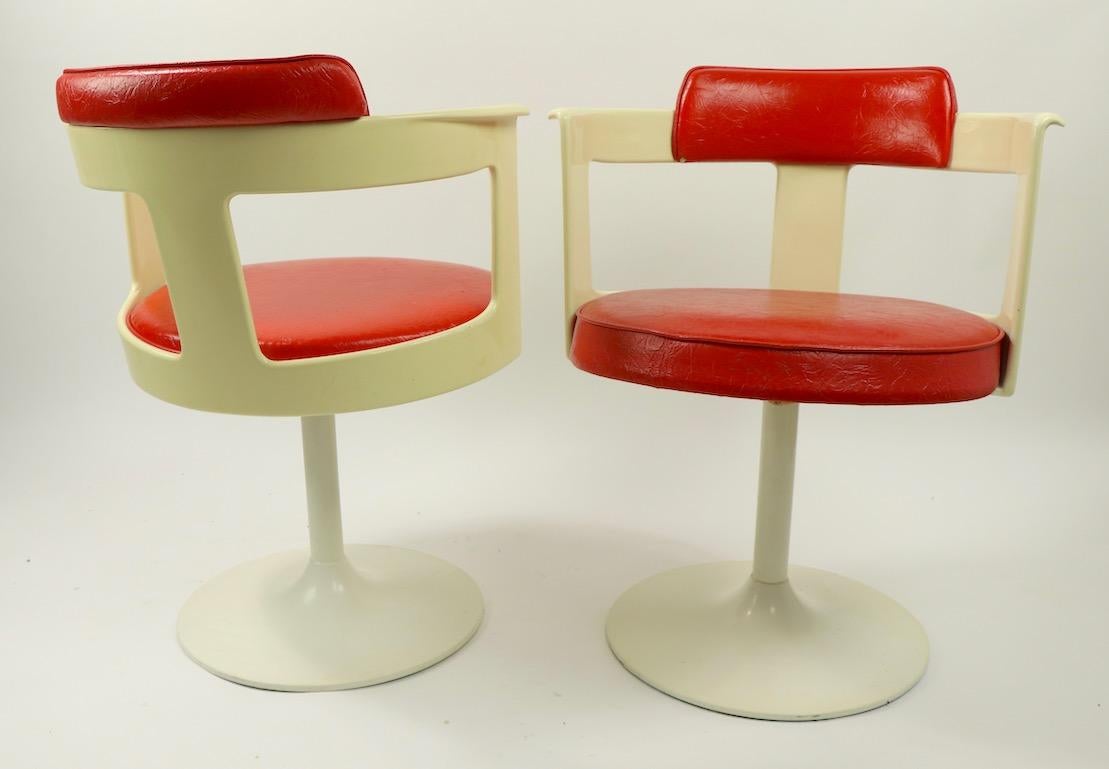 Pair of Daystrom Swivel Tulip Chairs 3