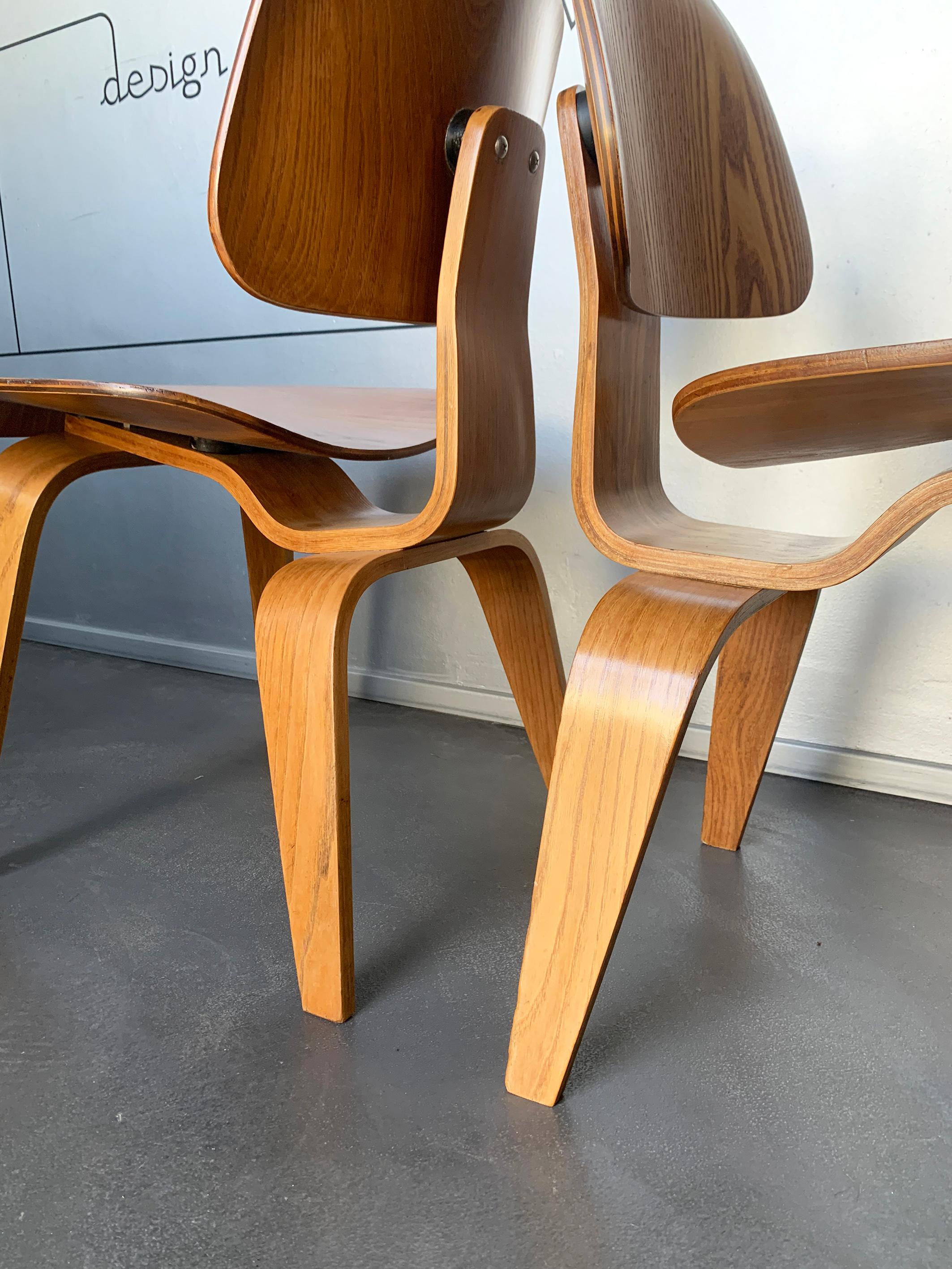 Pair DCW Chairs by Charles & Ray Eames for Evans / Herman Miller in Ash, 1940s 1