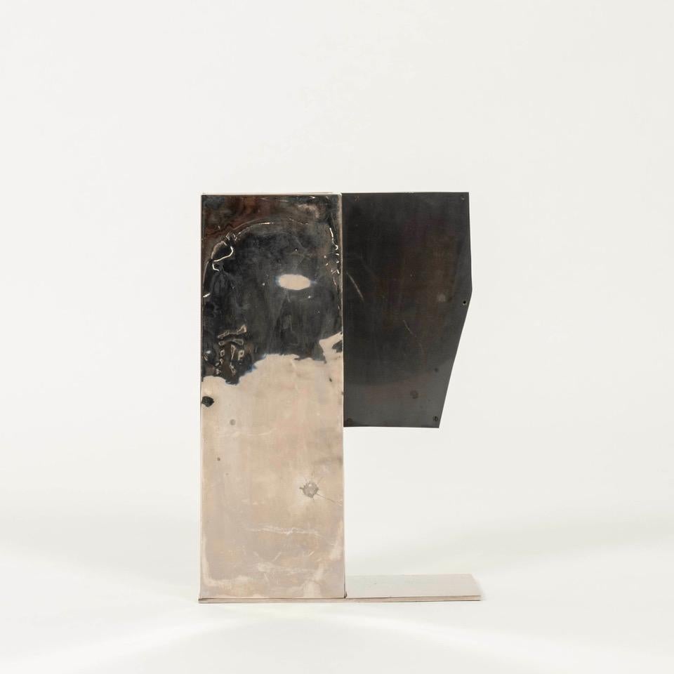 Bronzo Coppia di vasi in bronzo e acciaio in stile Deco, maschio e femmina, alla maniera di Franz Hagenauer in vendita