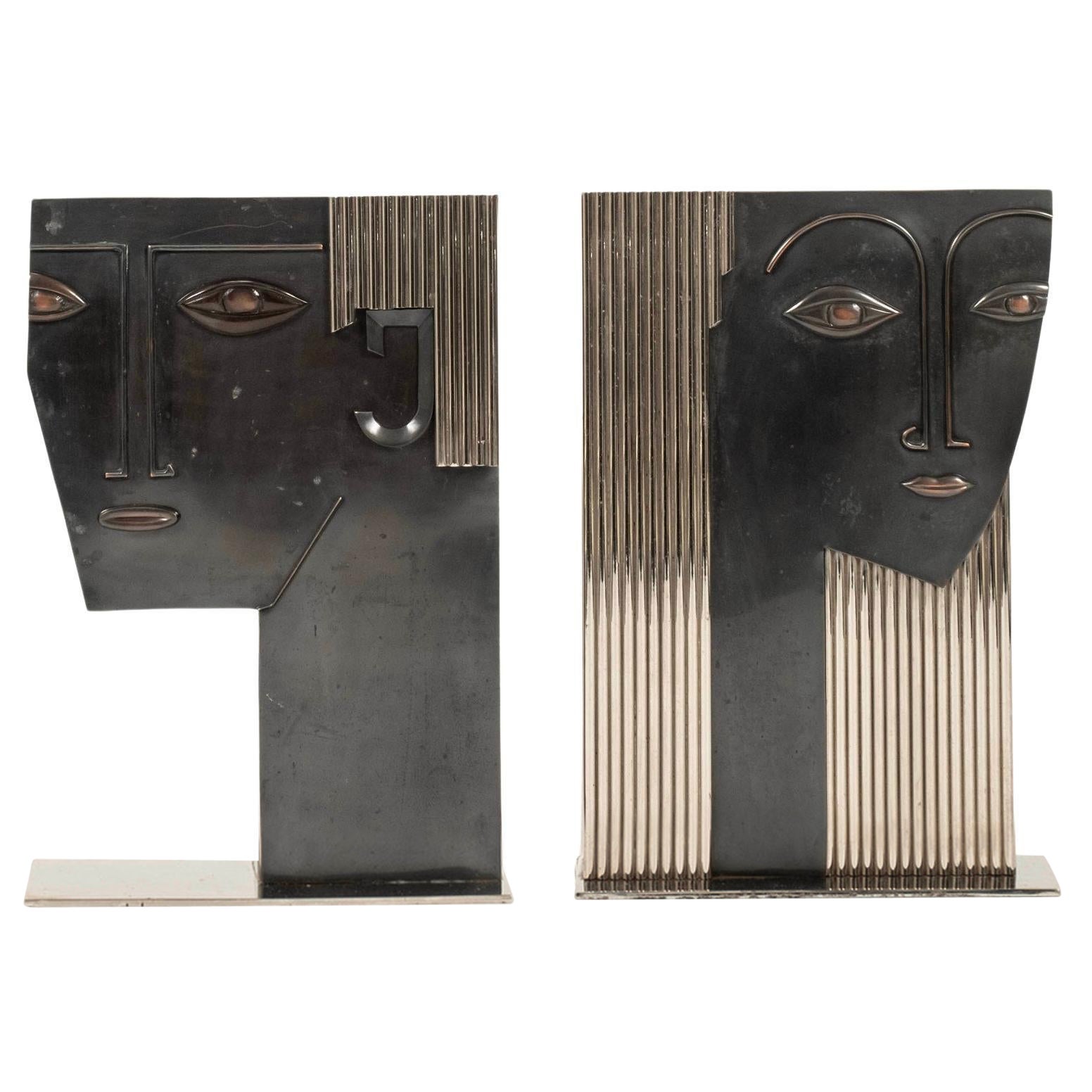 Coppia di vasi in bronzo e acciaio in stile Deco, maschio e femmina, alla maniera di Franz Hagenauer in vendita