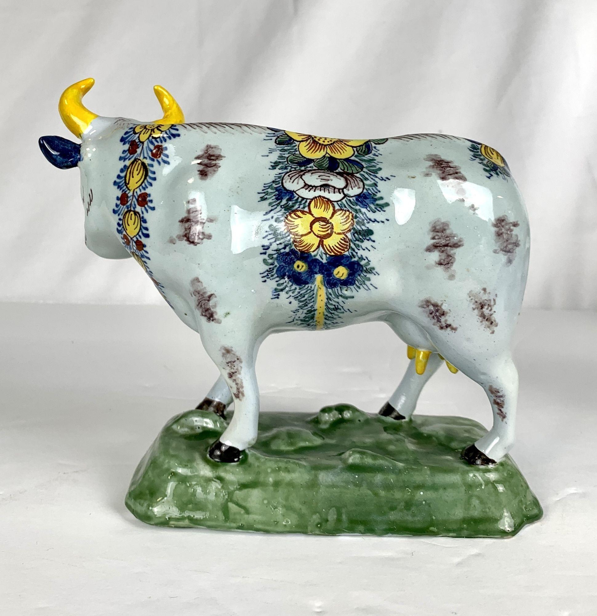 Pair Delft Cows 18th Century Made De Porceleyne Lampetkan Netherlands Circa 1785 For Sale 1
