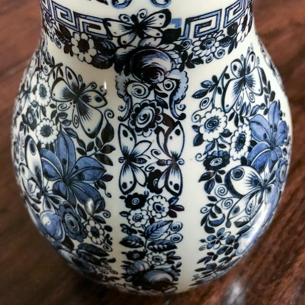 Pair of Delft Vases, 19th Century Blue and White 4