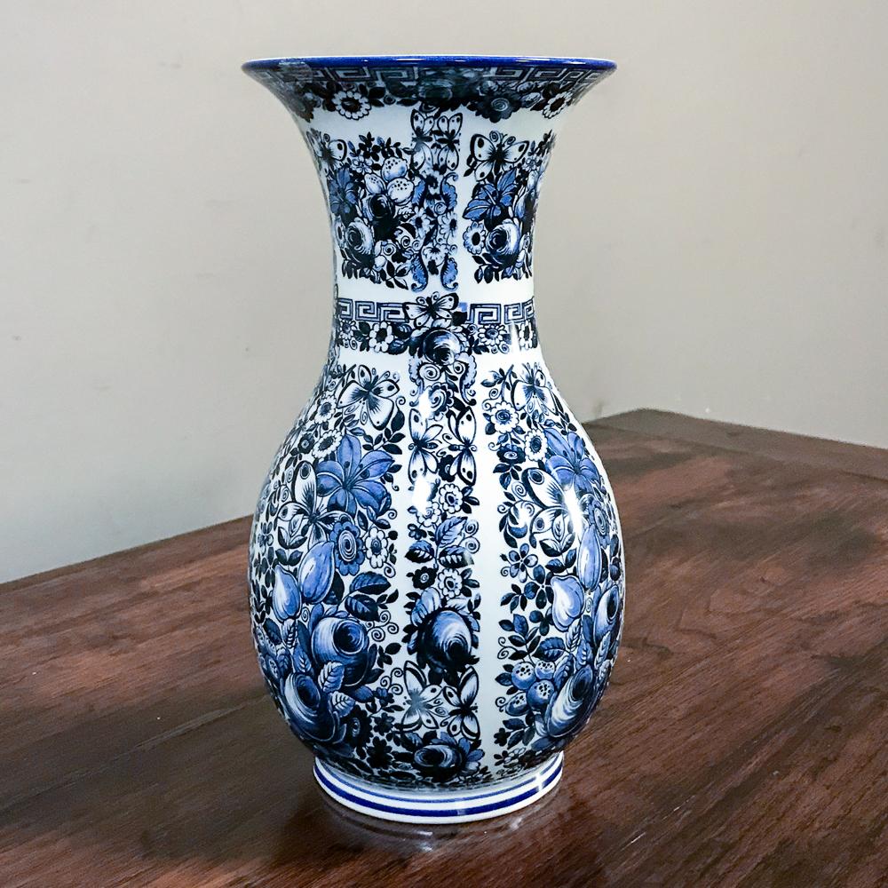 Pair of Delft Vases, 19th Century Blue and White 1