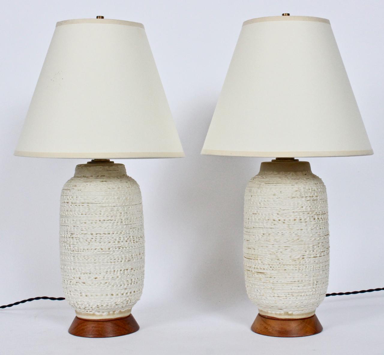 Pair Design Technics Oatmeal Stipple Glazed Pottery Table Lamps, 1950s 5