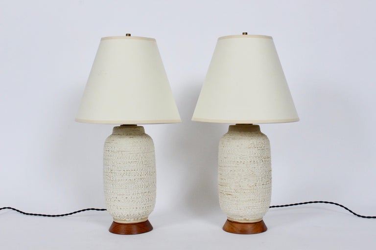 Pair Design Technics Oatmeal Stipple Glazed Pottery Table Lamps, 1950s For Sale 8