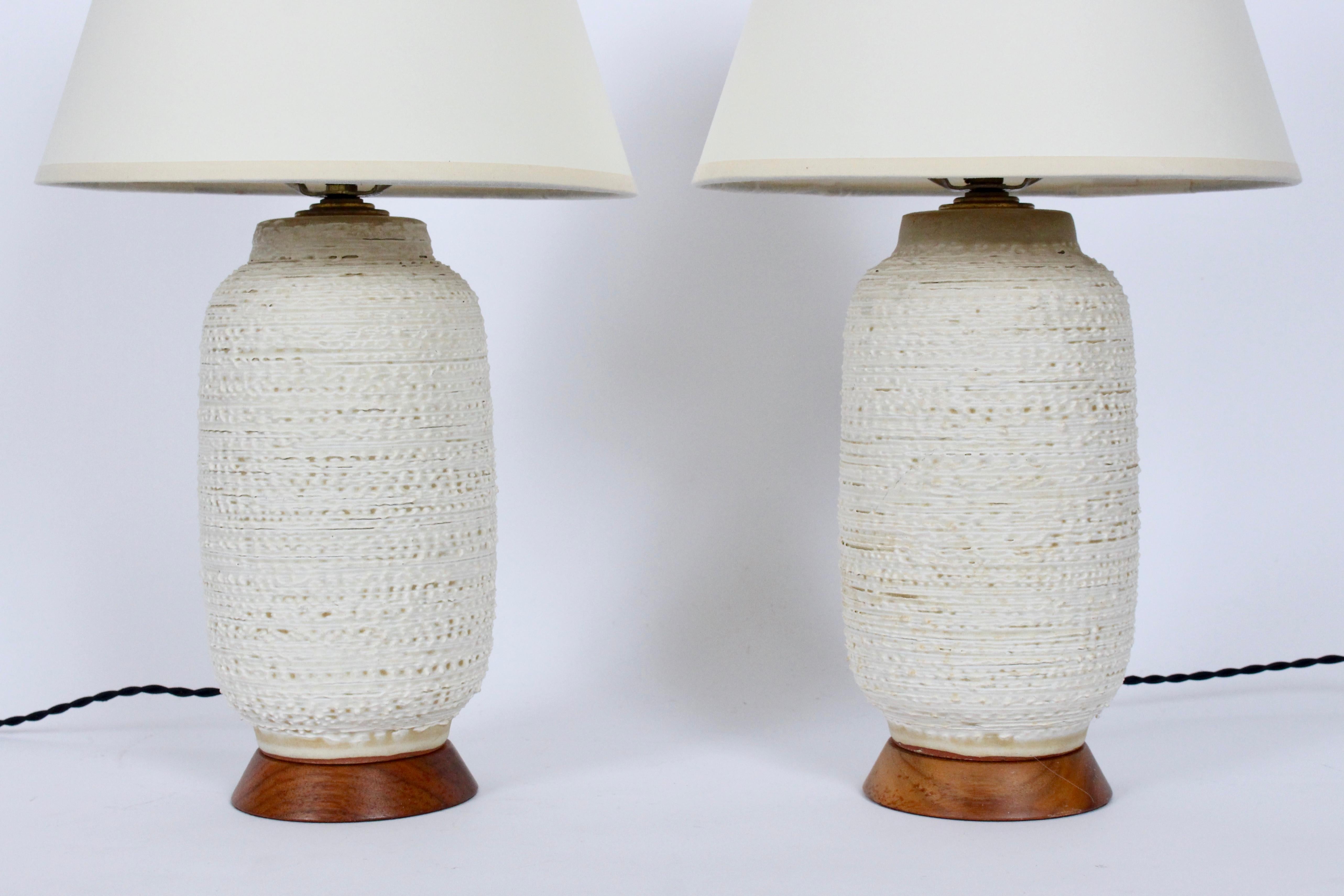 20th Century Pair Design Technics Oatmeal Stipple Glazed Pottery Table Lamps, 1950s