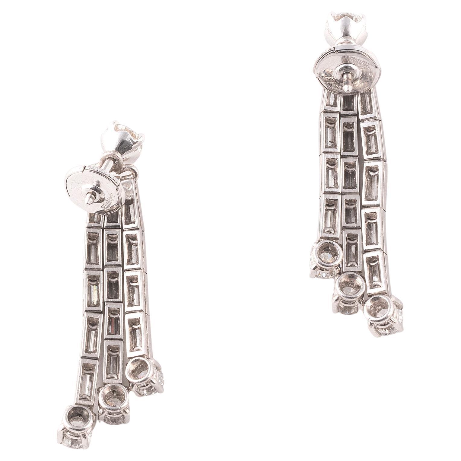 Rétro Paire de boucles d'oreilles diamant et diamant baguette en vente