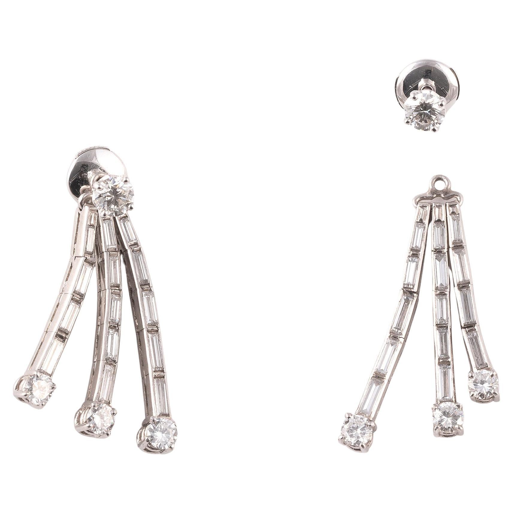 Taille baguette Paire de boucles d'oreilles diamant et diamant baguette en vente