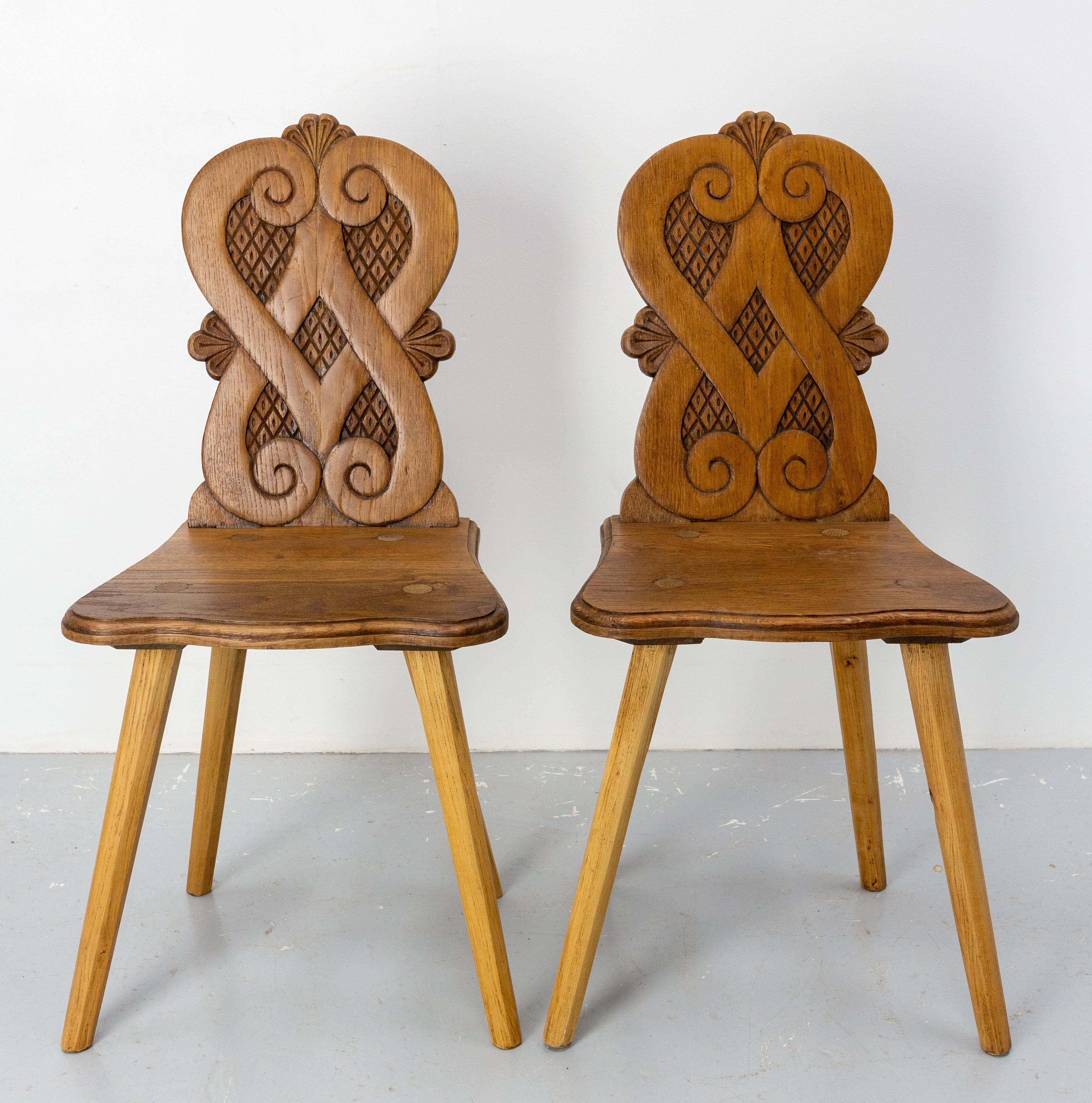Pair of chairs, Swiss Alp escabelles in the brutalist style
French, late 19th century
Characterful
One of the chairs has a sapwood part on the back (see last photo) please ask if you want this one in your pair.
Good condition, solid and