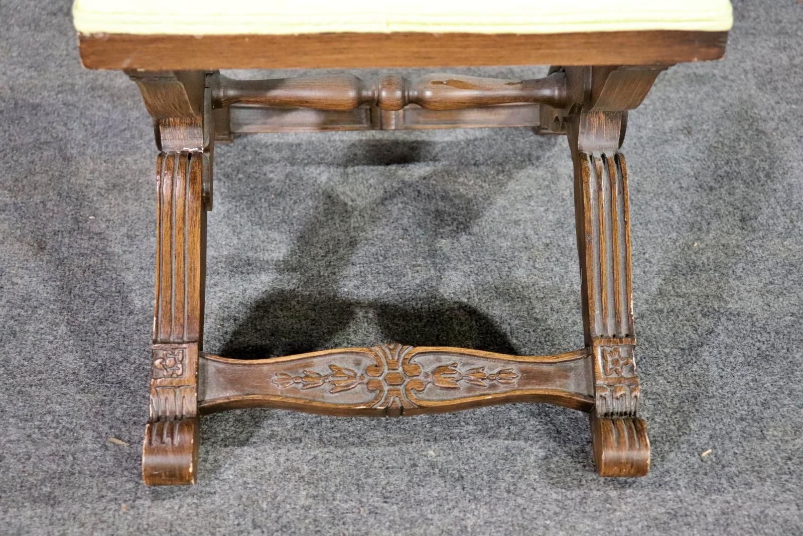 Pair Directoire Carved Draper Era x Benches  In Good Condition For Sale In Swedesboro, NJ