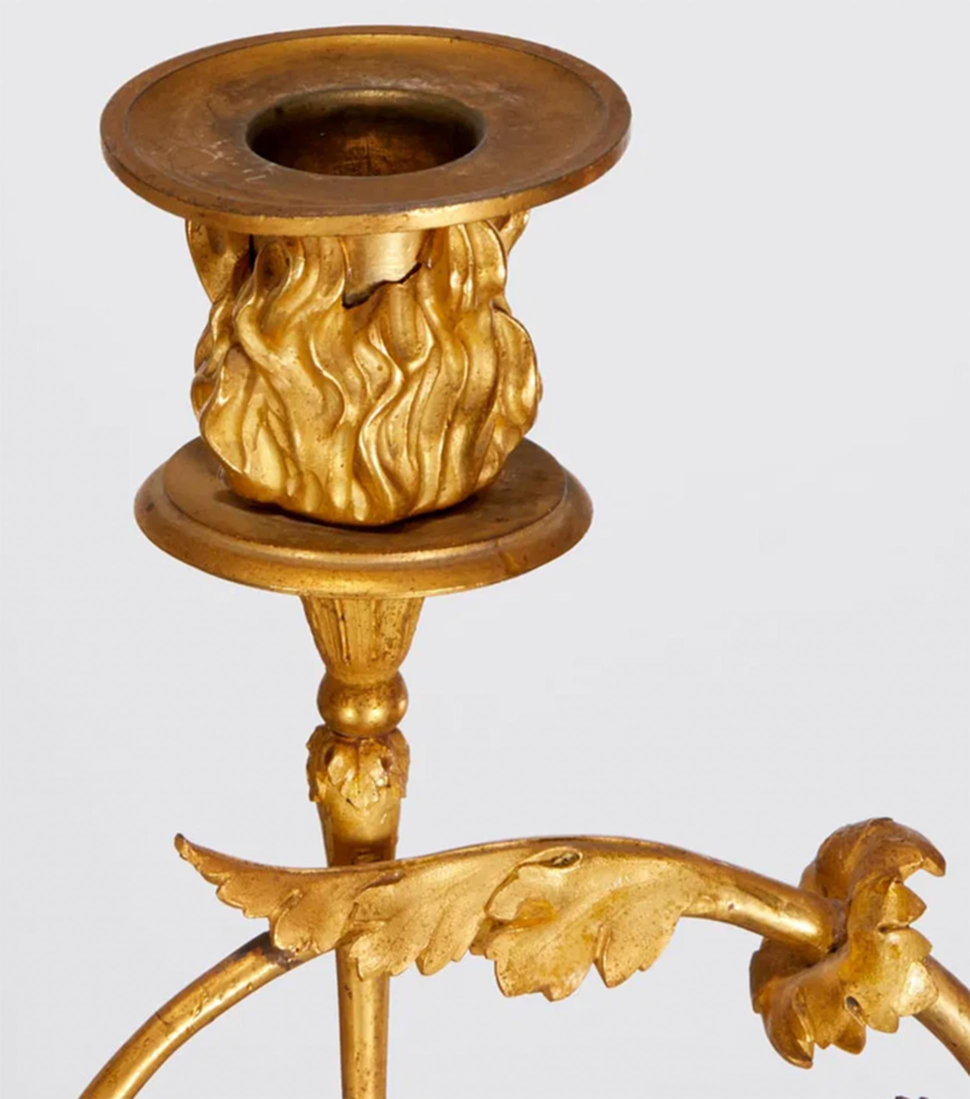 Paire de candélabres figuratifs en bronze et bronze doré Directoire Bon état - En vente à New York, NY