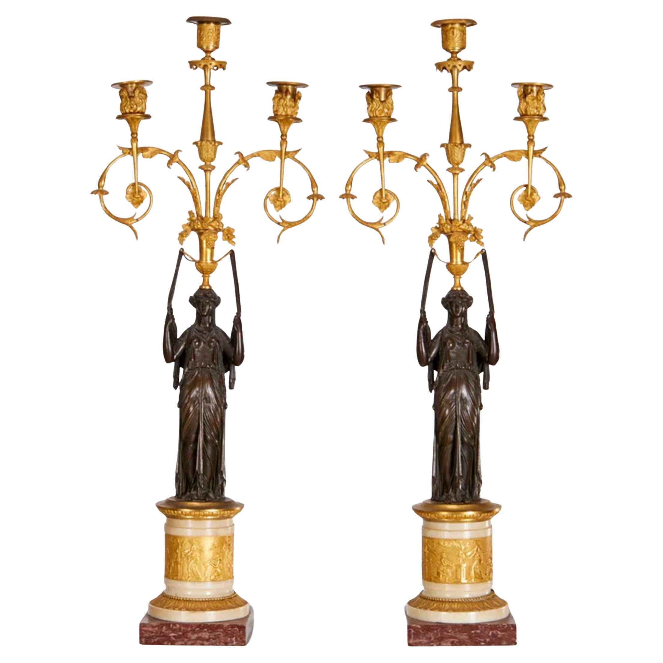 Paire de candélabres figuratifs en bronze et bronze doré Directoire