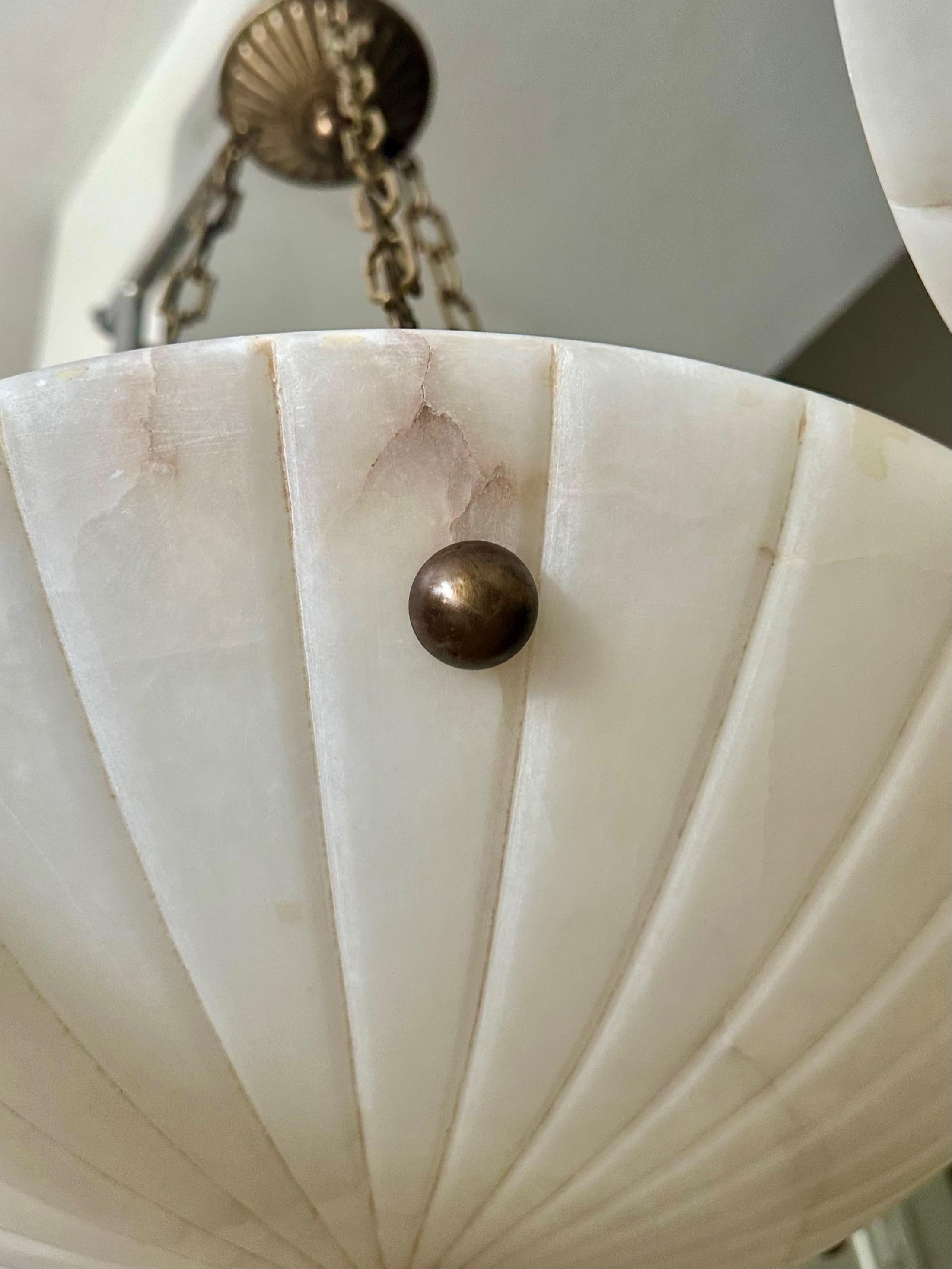 Paire de lustres suspendus en albâtre de style Directoire en vente 8
