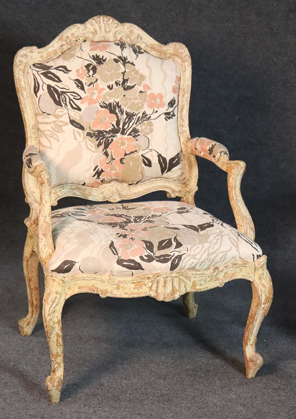 Pair of Distressed Painted French Louis XV Open Arm Bergère Fauteuil Chairs In Good Condition For Sale In Swedesboro, NJ