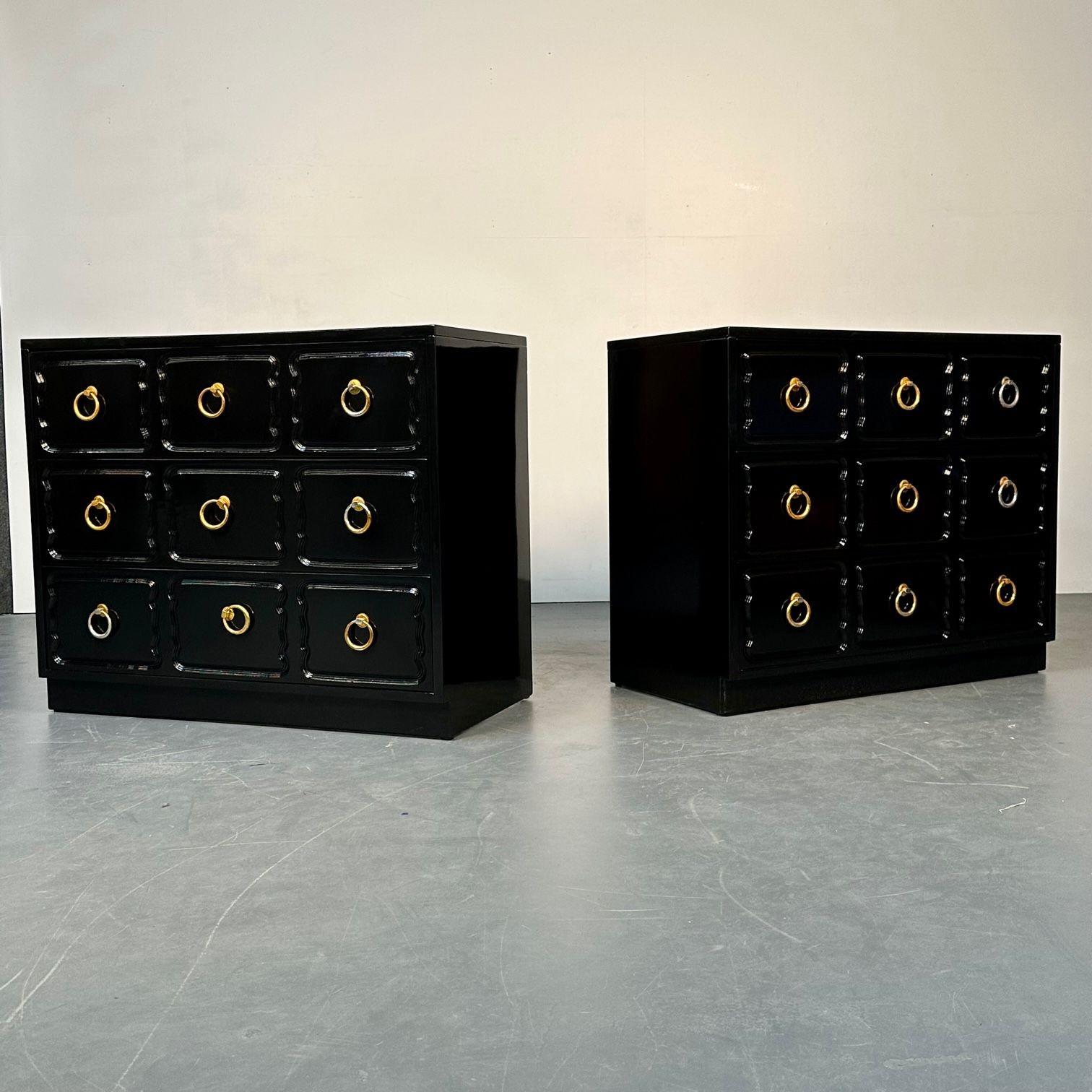 Pair Dorothy draper for Heritage Style Espana chests, nightstands, black lacquer
A fine pair of fully refinished black lacquered chest or bedside stands in the manner of Dorothy Draper for Heritage. This pair of Espana chests are simply timeless