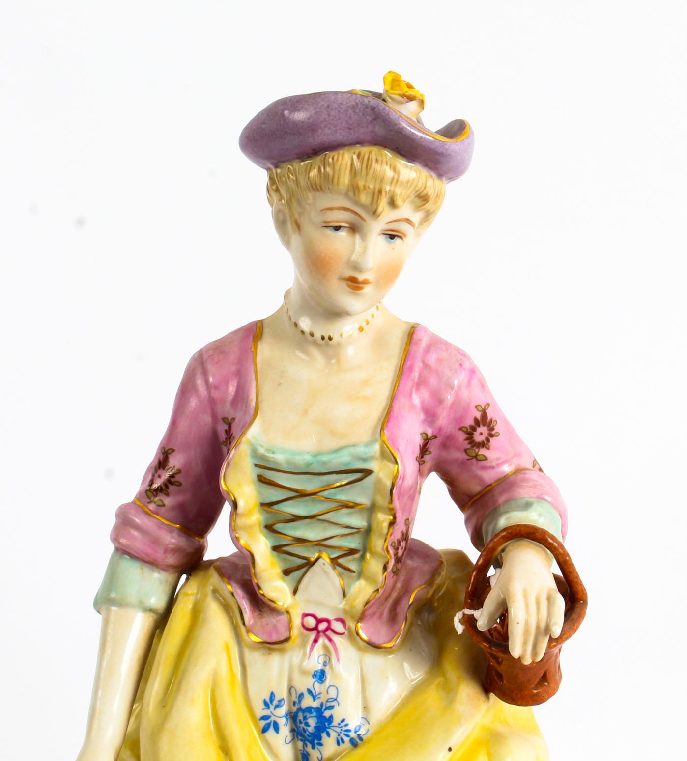 Paar handbemalte Porzellanfiguren im Dresdner Stil des späten 20. Jahrhunderts im Angebot 9