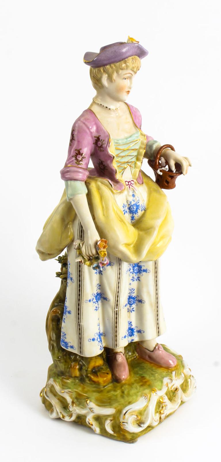 Paar handbemalte Porzellanfiguren im Dresdner Stil des späten 20. Jahrhunderts im Angebot 12