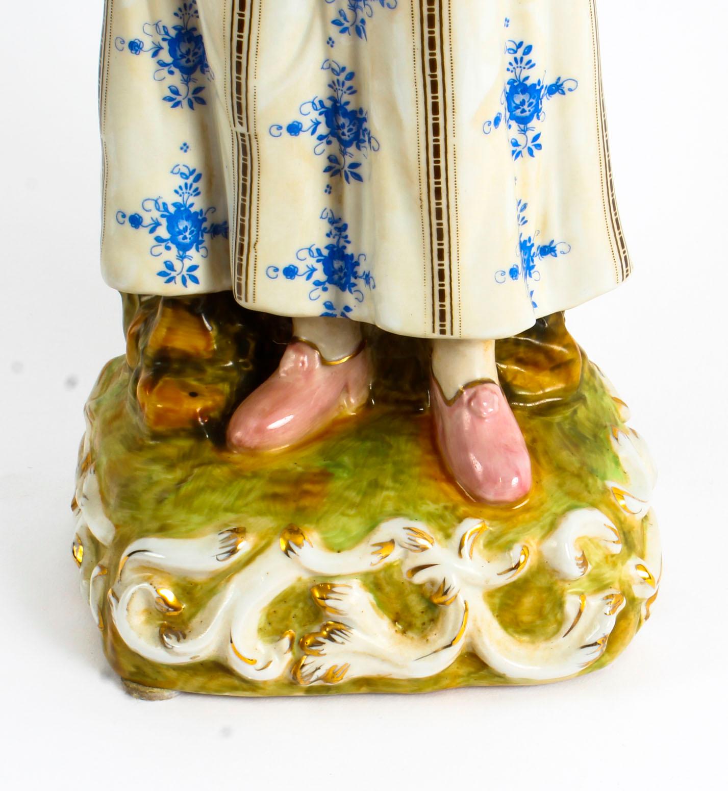 Paar handbemalte Porzellanfiguren im Dresdner Stil des späten 20. Jahrhunderts im Angebot 13
