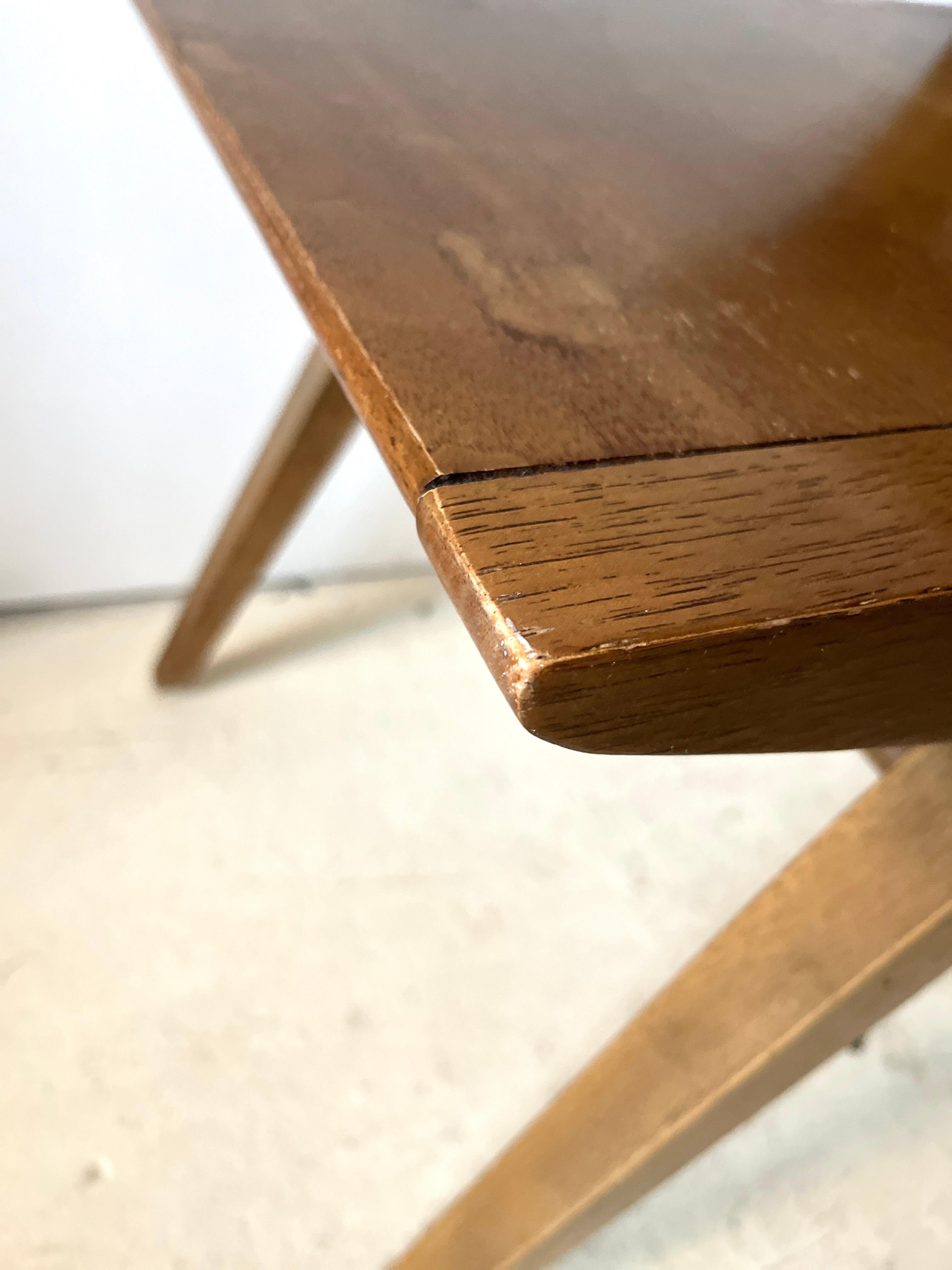 Ein Paar Drexel Profile Mid-Century Modern Step Beistelltische von John Van Koert im Angebot 3