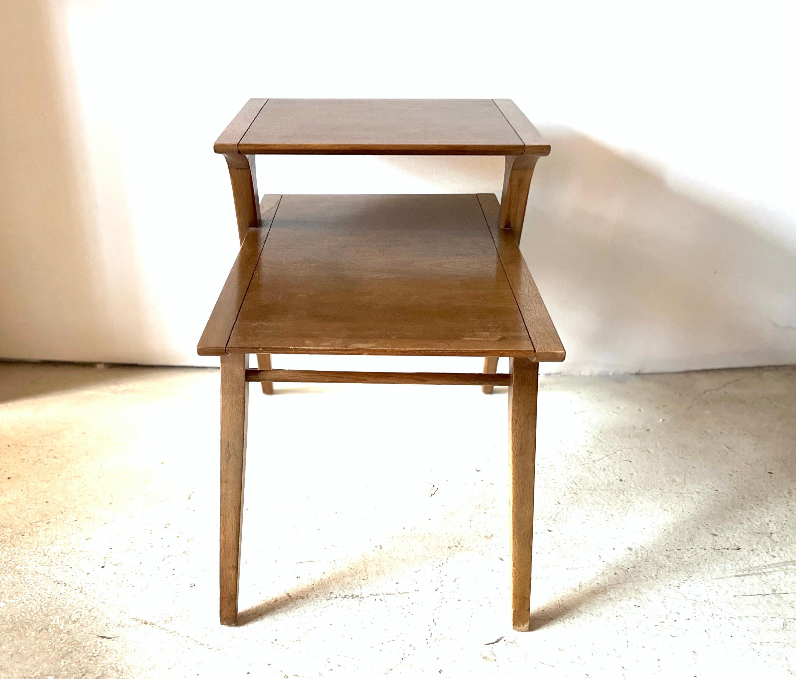 Ein Paar Drexel Profile Mid-Century Modern Step Beistelltische von John Van Koert im Angebot 6