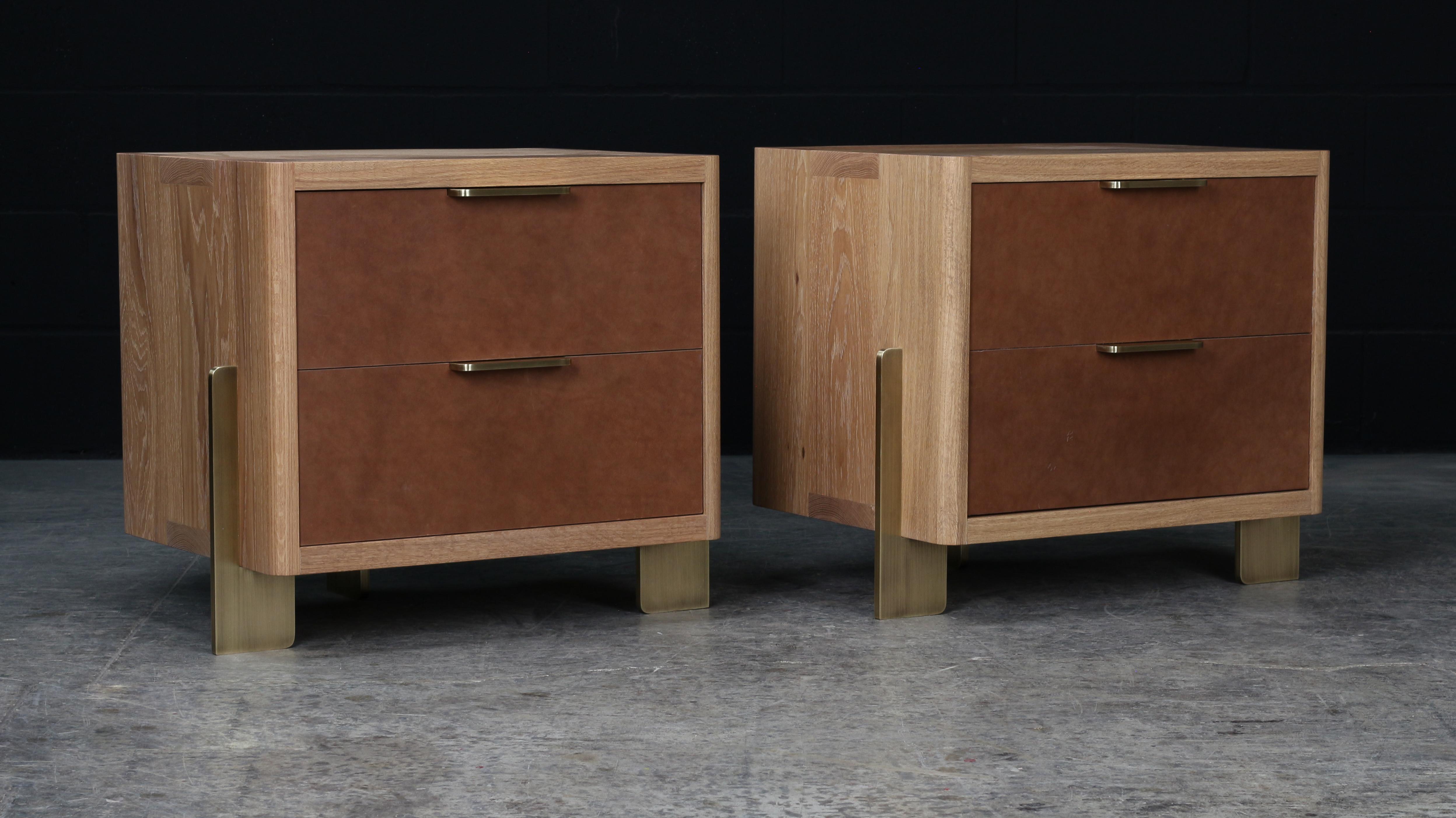 Pair Dreyfus Night Stand, by AMBROZIA, White Oak,  Brown Leather & Antique Brass In New Condition For Sale In Drummondville, Quebec
