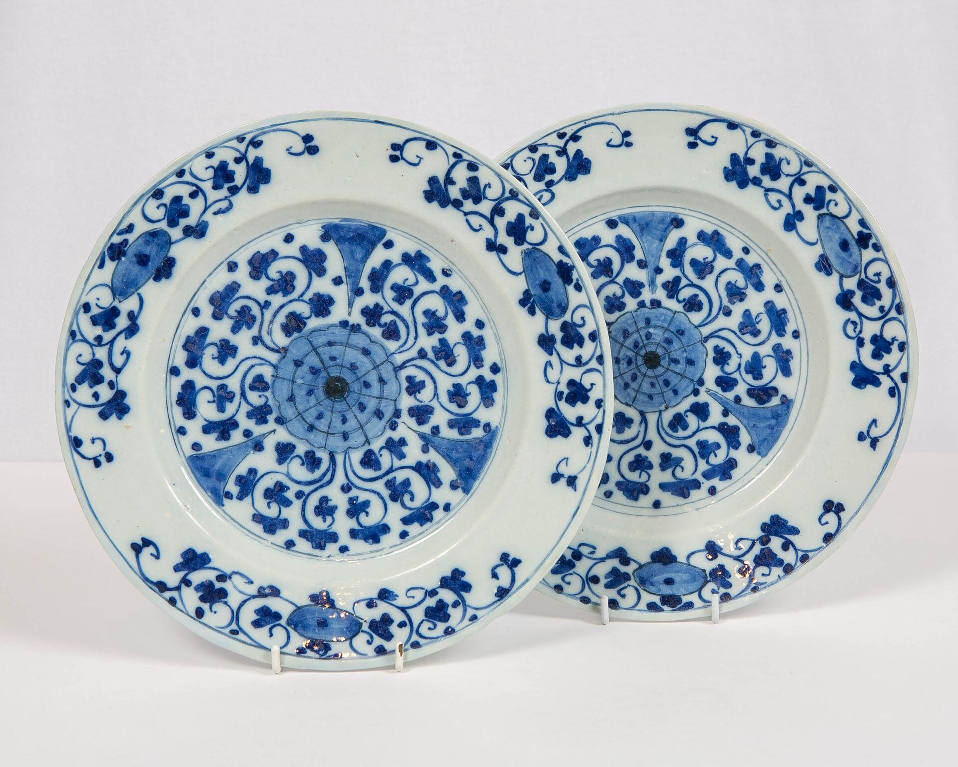 We are excited to offer this exquisite pair of Dutch Delft blue and white chargers made circa 1770. This plate features a beautifully symmetrical design showing delicate flowers and scrolling vines.
Dimensions: 10.5