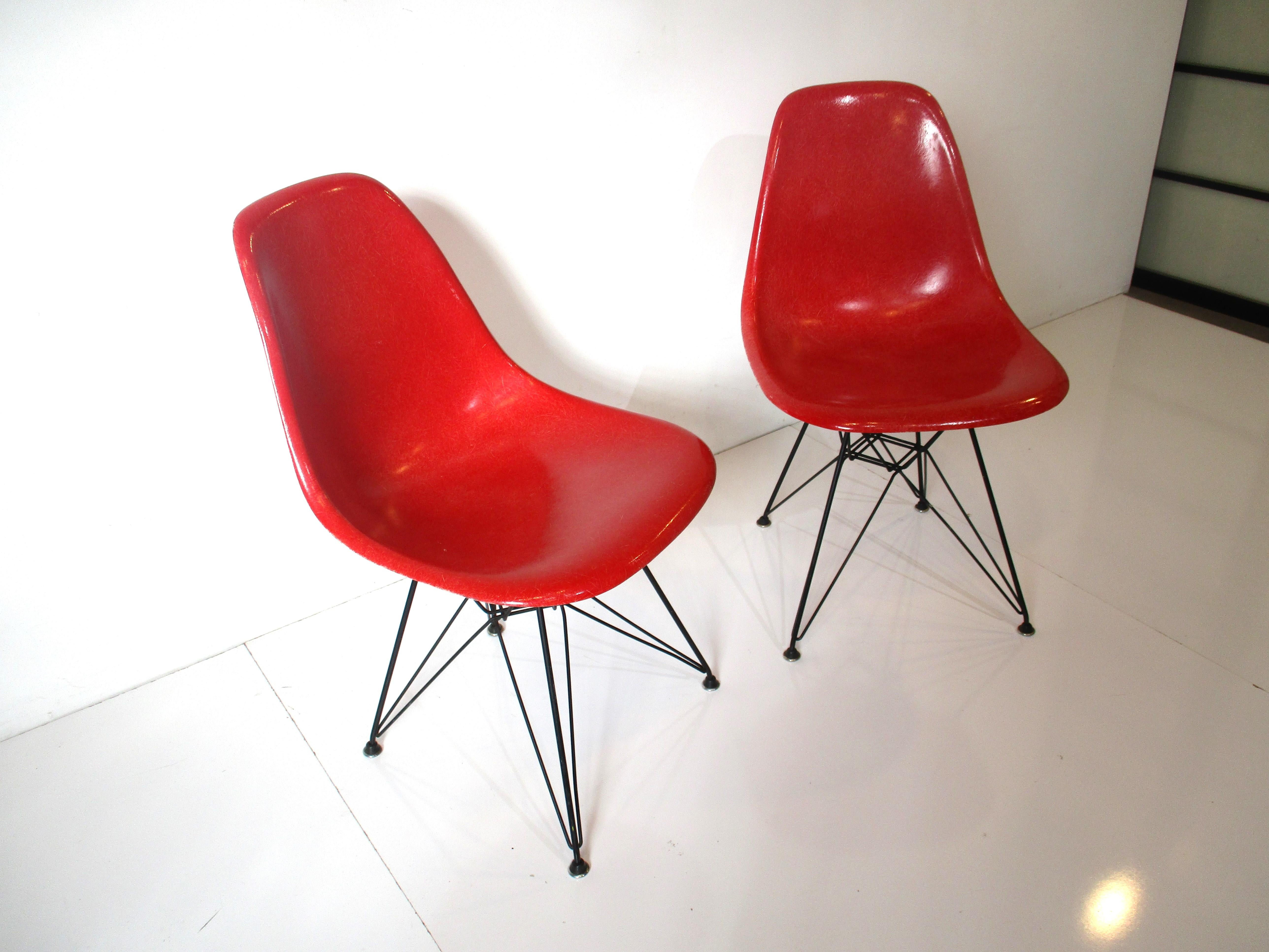 Pair Eames Eiffel Tower Side Chairs for Herman Miller In Good Condition In Cincinnati, OH