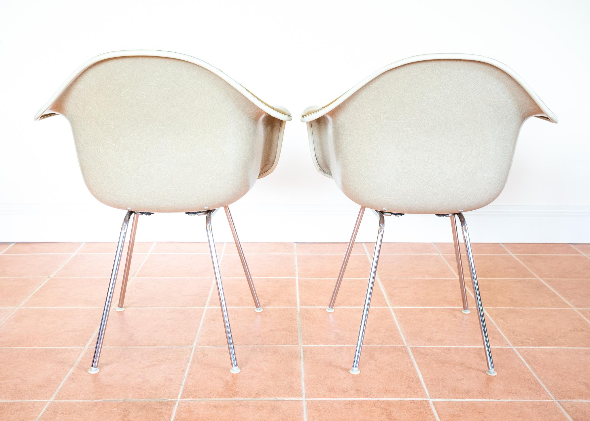 Pair Eames Herman Miller DAX Leather Armchairs 1960s MCM Rope Edge Shell Bucket im Angebot 7
