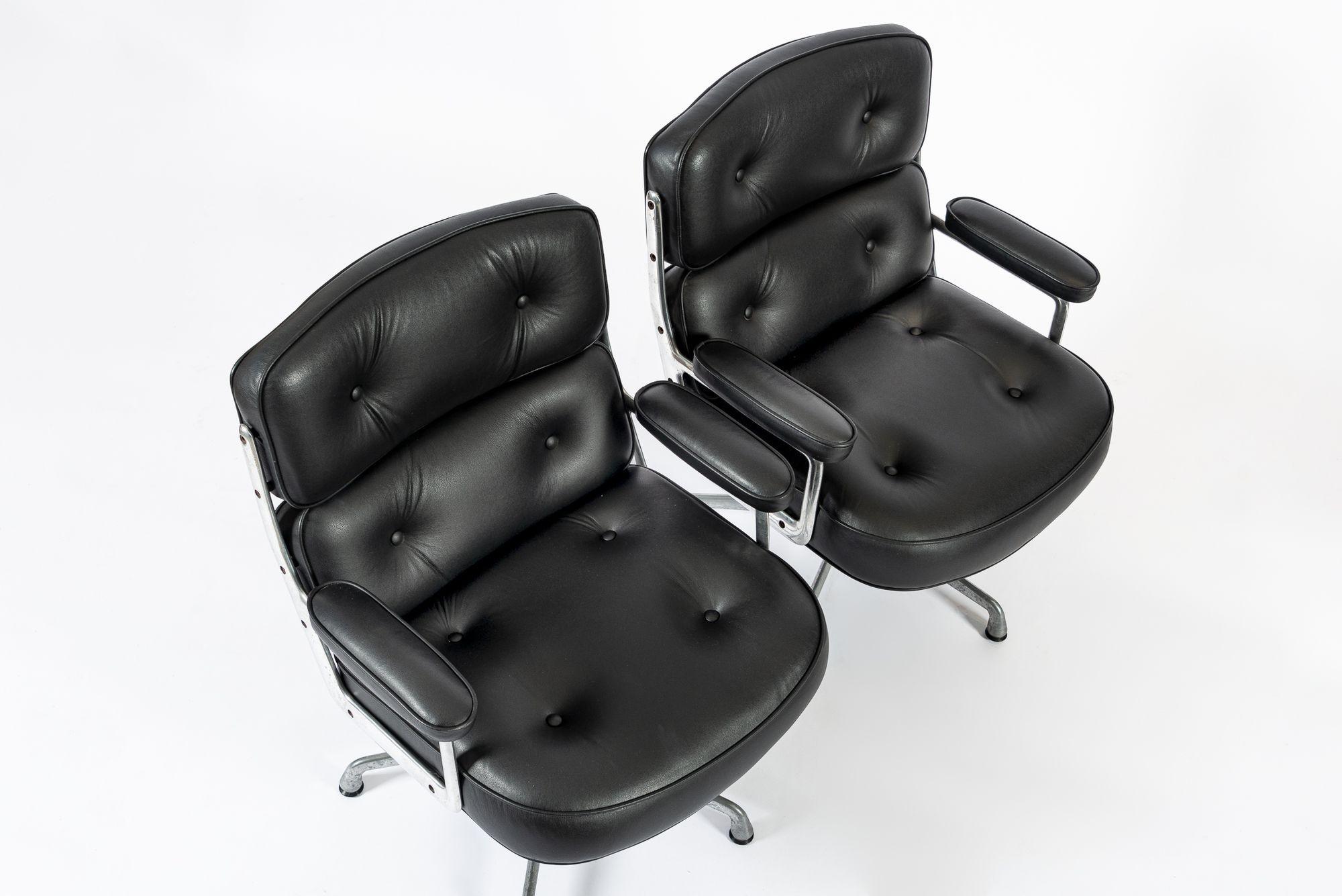 Pair Eames Herman Miller Time Life Black Leather Office Chairs en Bueno estado para la venta en Detroit, MI
