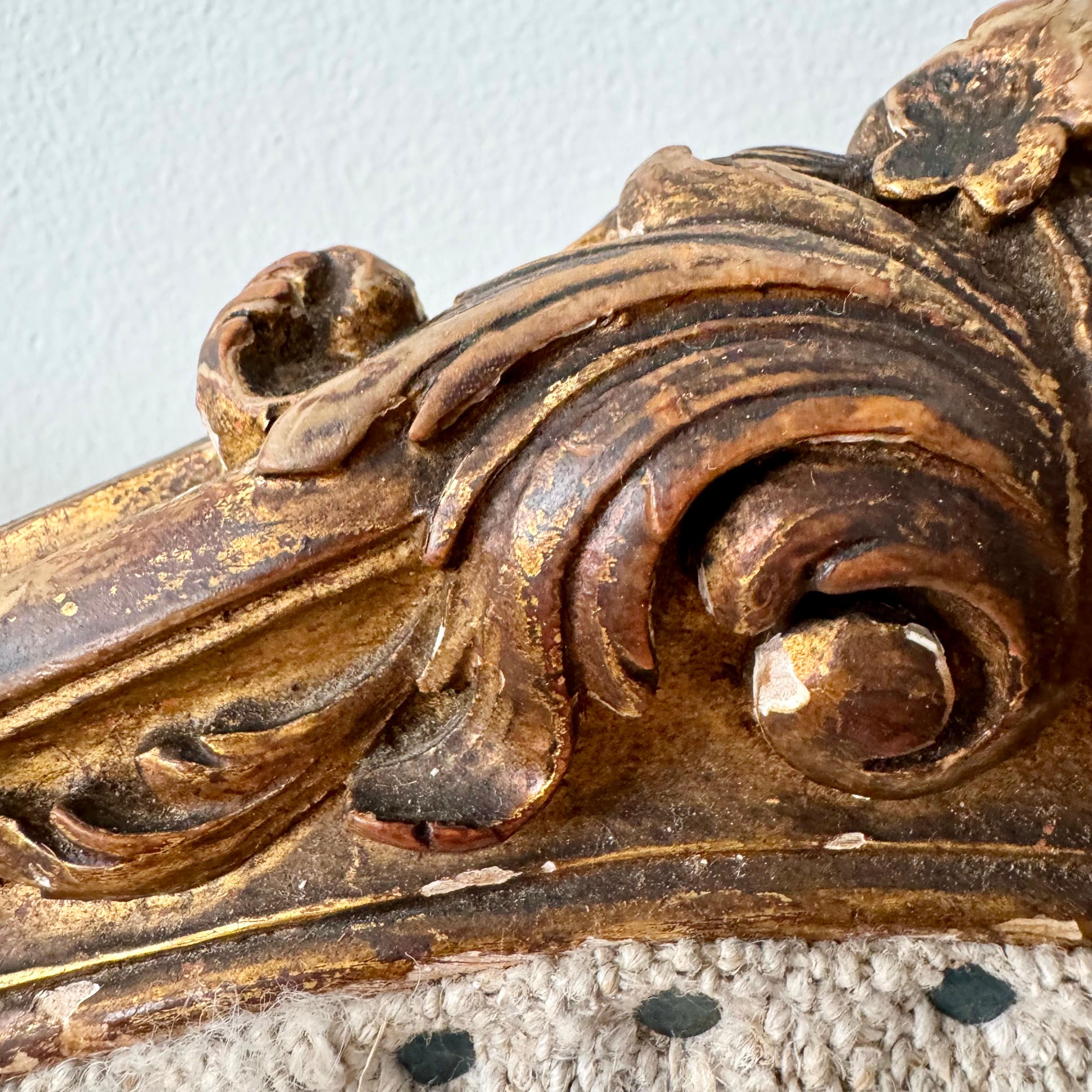 Paire de fauteuils dorés de style Régence française du début du 19e siècle en vente 4