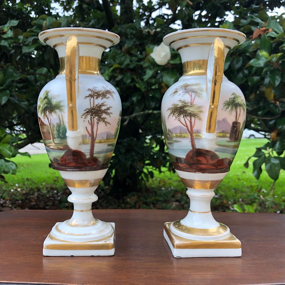 Neoclassical Pair Early 19th Century French Vieux Paris Hand-Painted Porcelain Vases For Sale